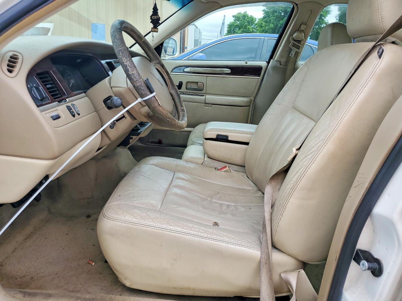 2007 Lincoln Town Car Signature White vin: 1LNHM81W77Y623759