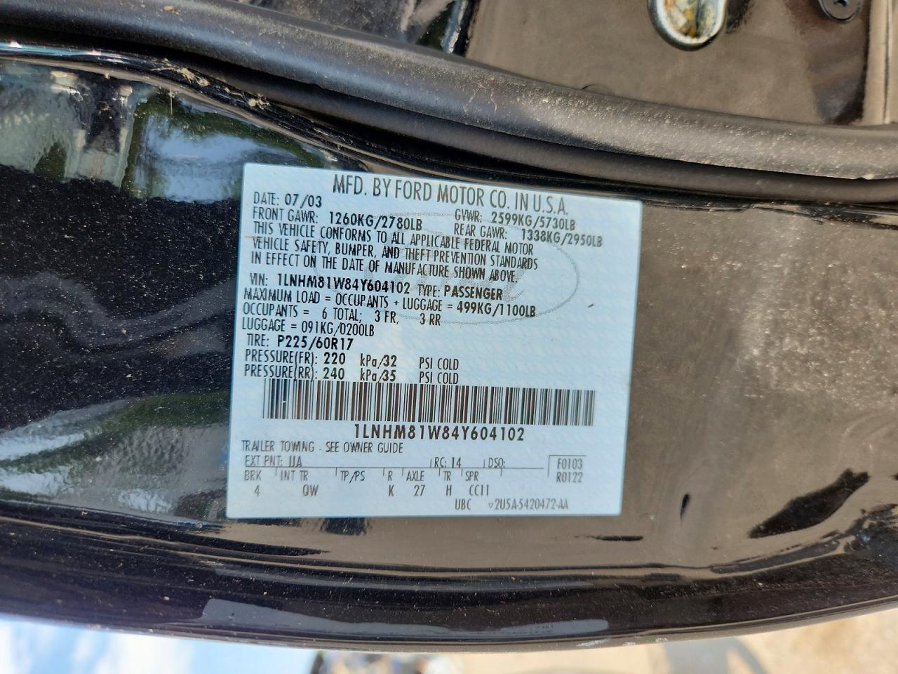2004 Lincoln Town Car Executive Black vin: 1LNHM81W84Y604102