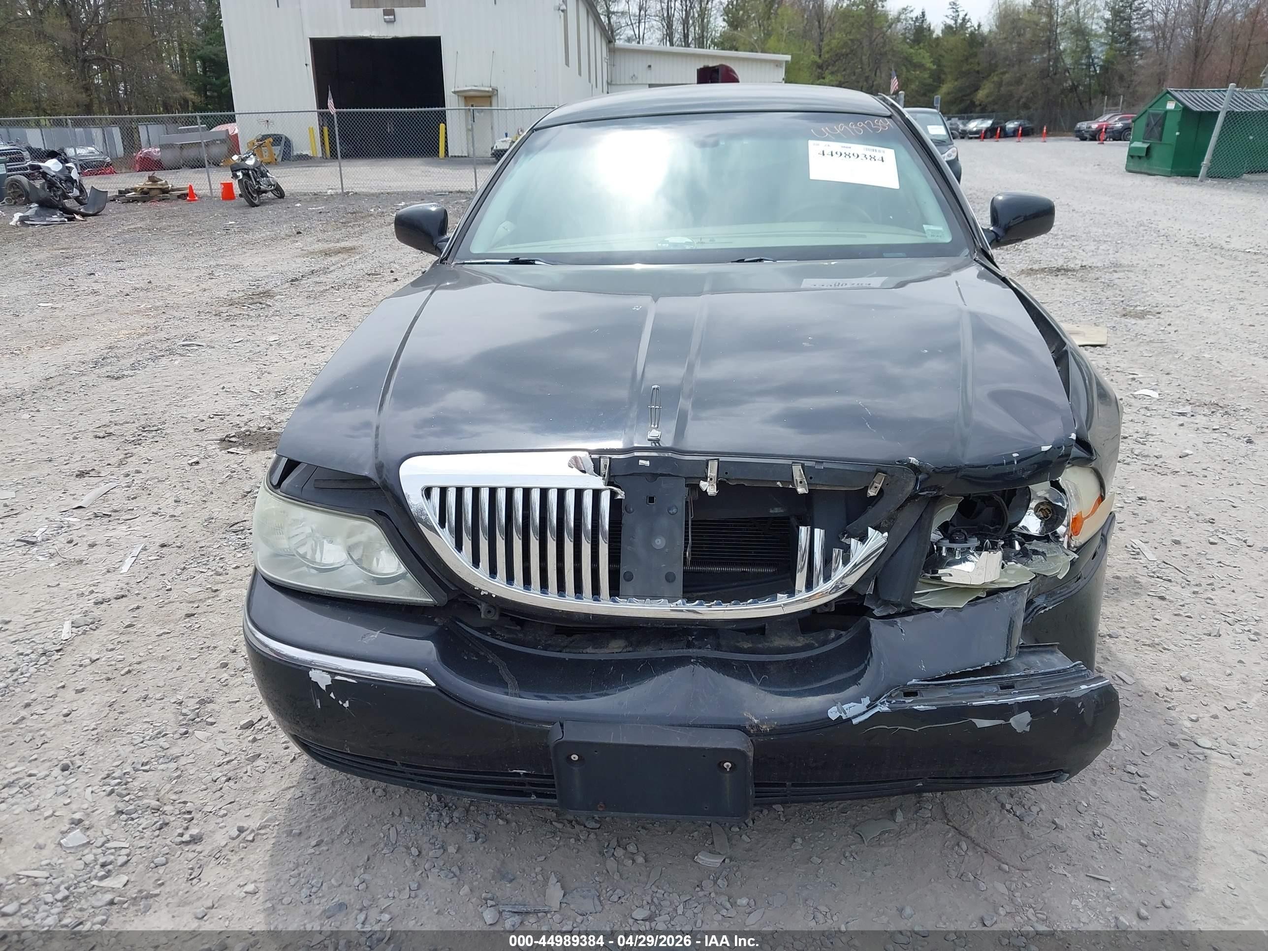 2007 Lincoln Town Car Signature Black vin: 1LNHM81W97Y638666