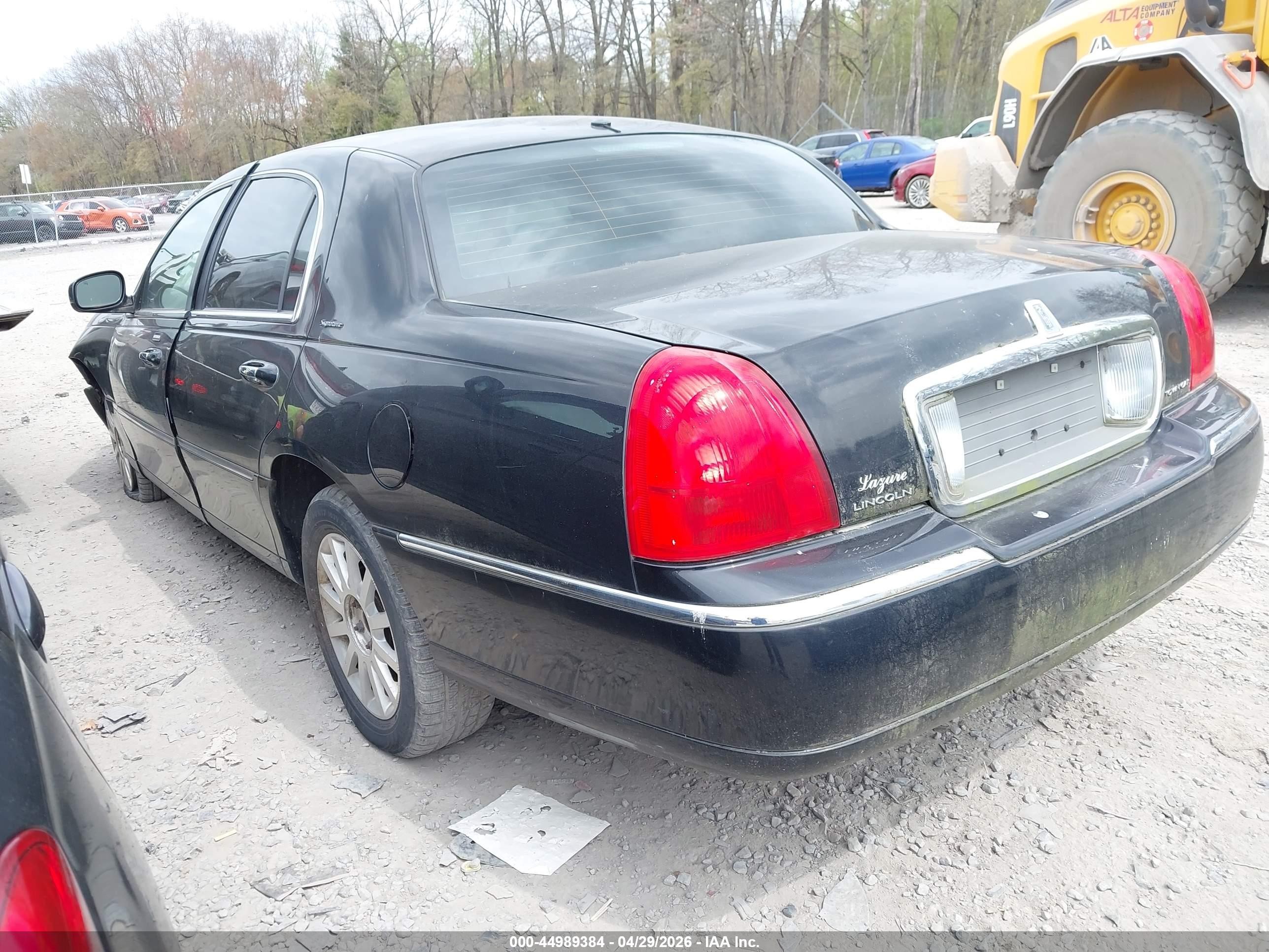 2007 Lincoln Town Car Signature Black vin: 1LNHM81W97Y638666
