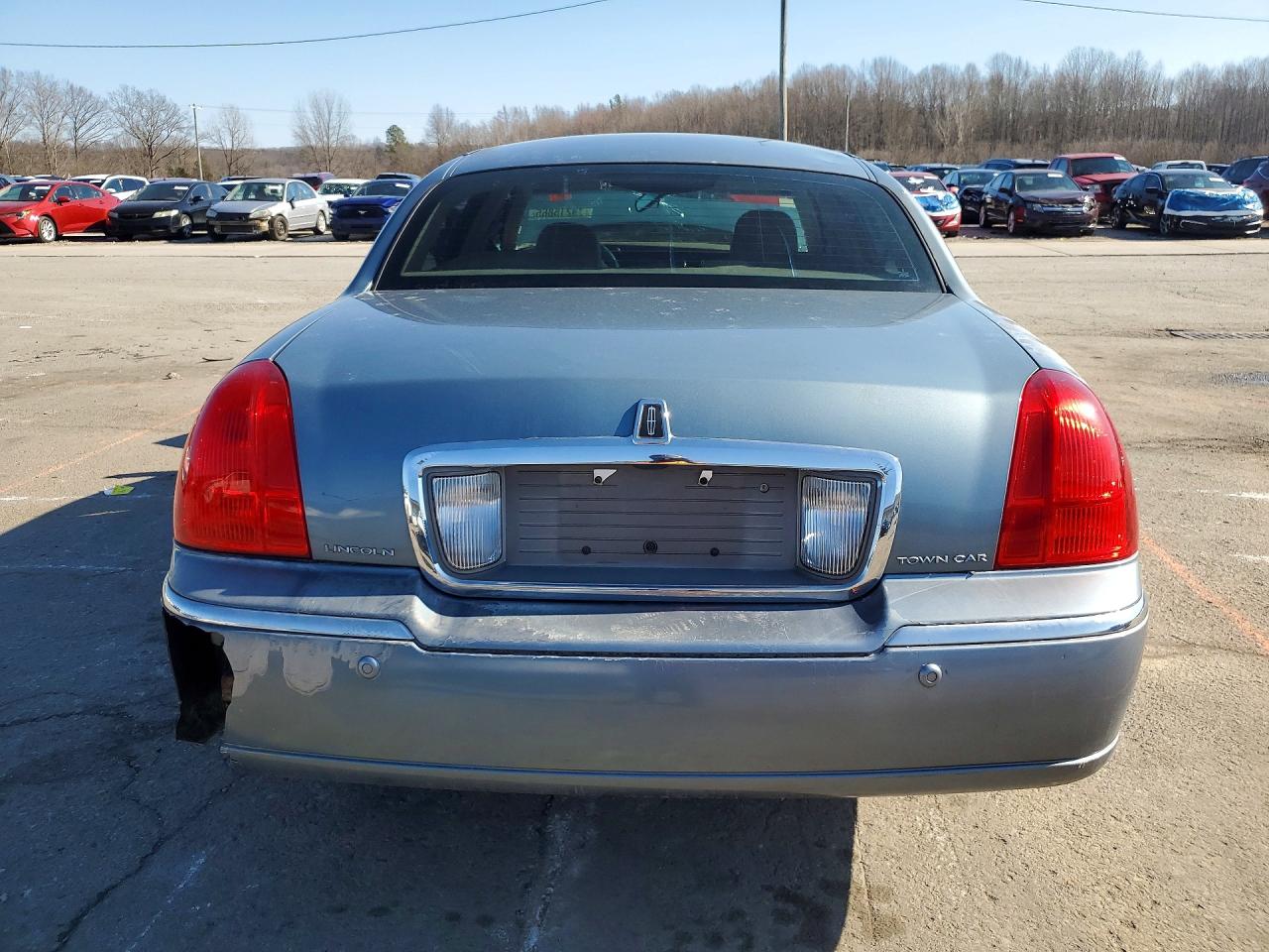 1995 Lincoln Town Car Blue vin: 1LNHM81WX3Y646396