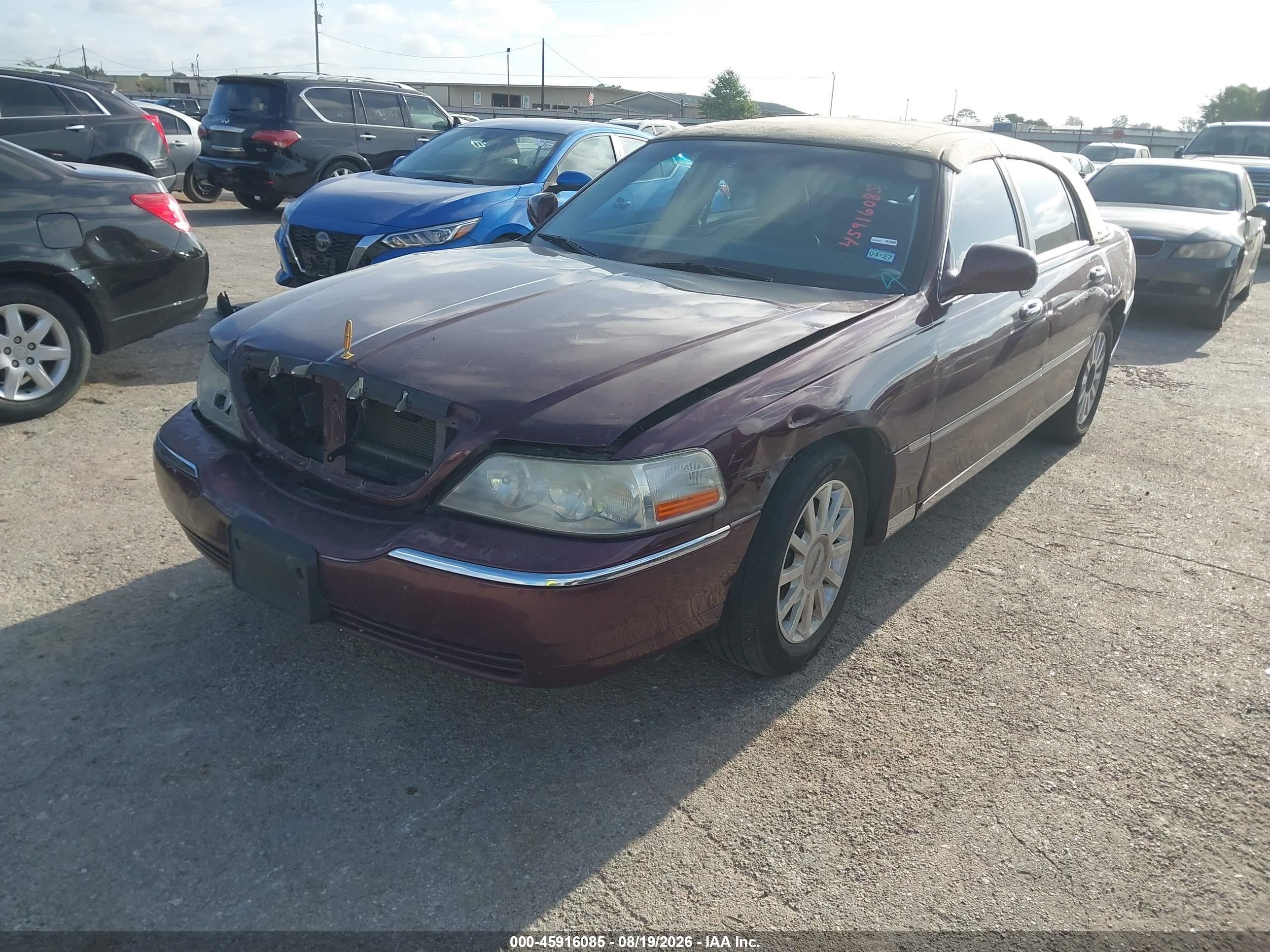 2006 Lincoln Town Car Signature Бордовый vin: 1LNHM81WX6Y608607