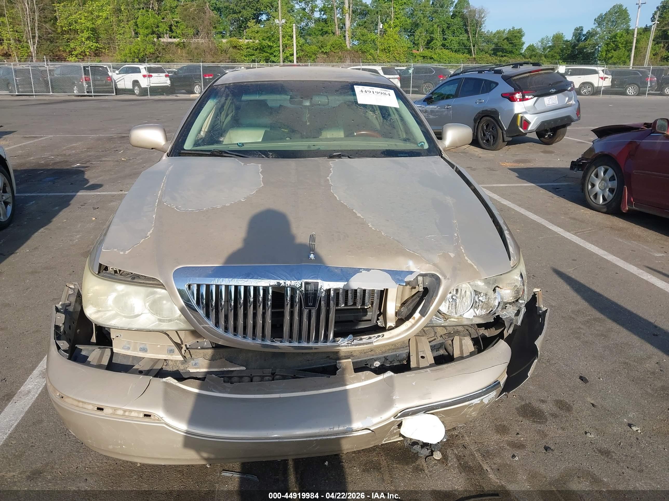 2006 Lincoln Town Car Signature Tan vin: 1LNHM81WX6Y609529