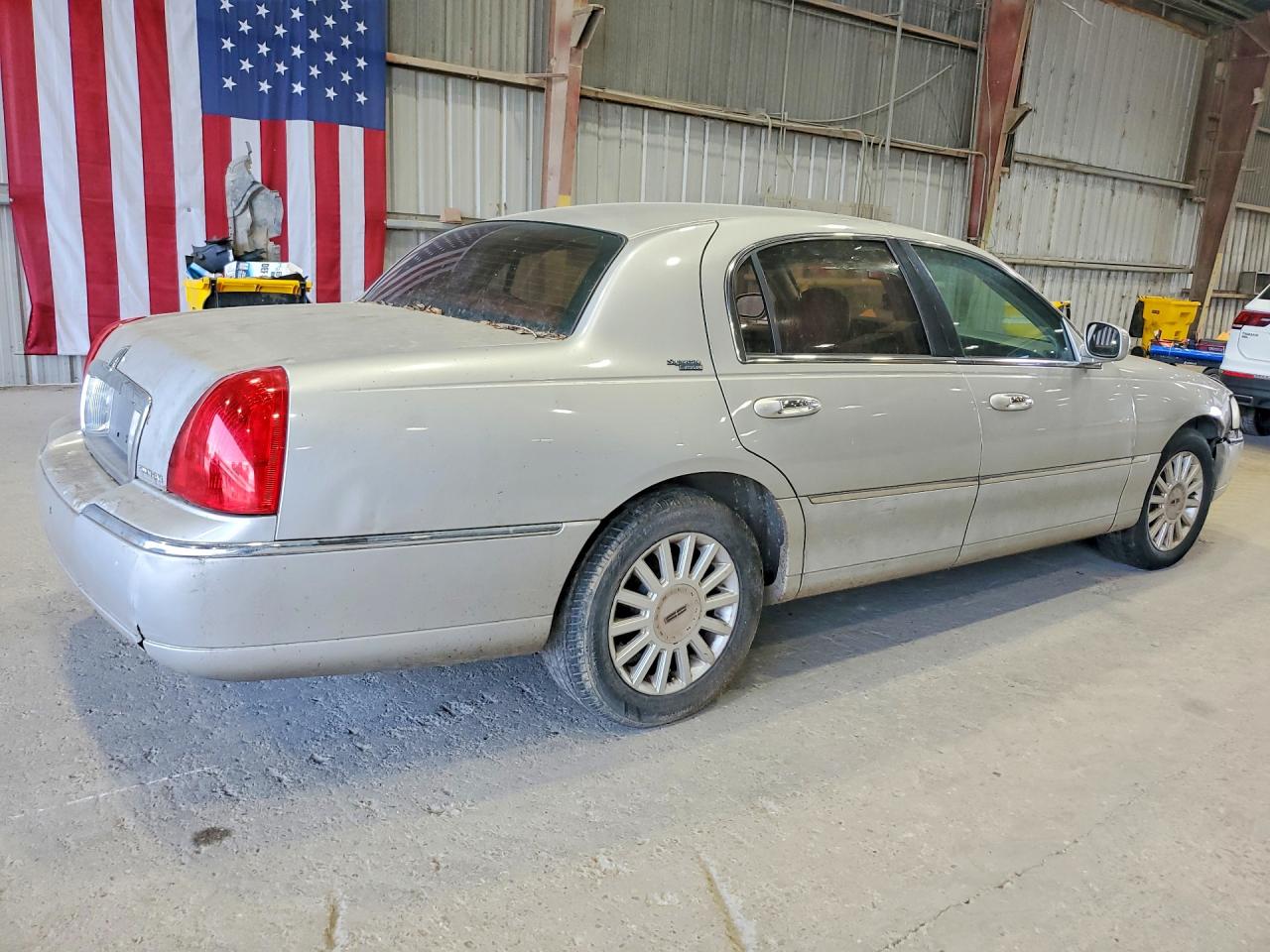 2007 Lincoln Town Car Signature Limited Silver vin: 1LNHM82V47Y620159