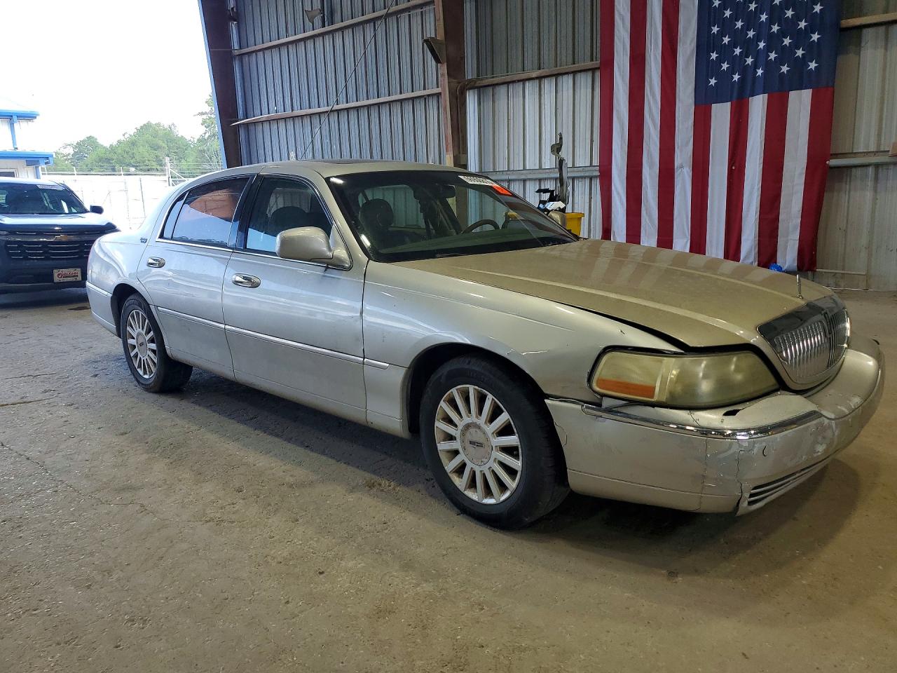 2007 Lincoln Town Car Signature Limited Silver vin: 1LNHM82V47Y620159