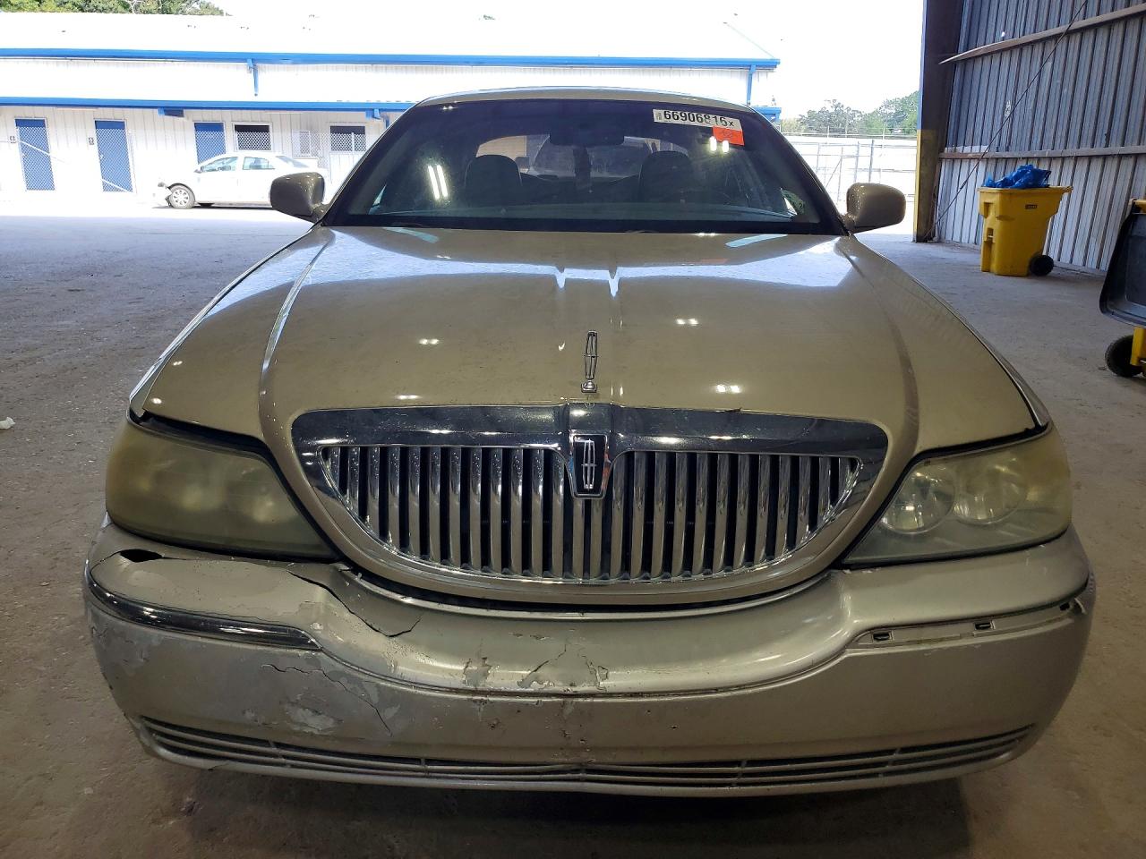 2007 Lincoln Town Car Signature Limited Silver vin: 1LNHM82V47Y620159