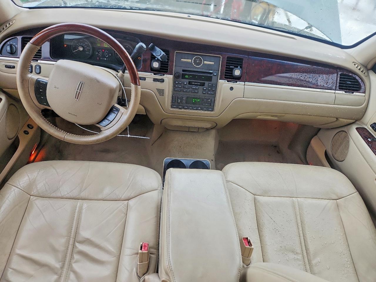 2006 Lincoln Town Car Signature Limited Beige vin: 1LNHM82V96Y620737