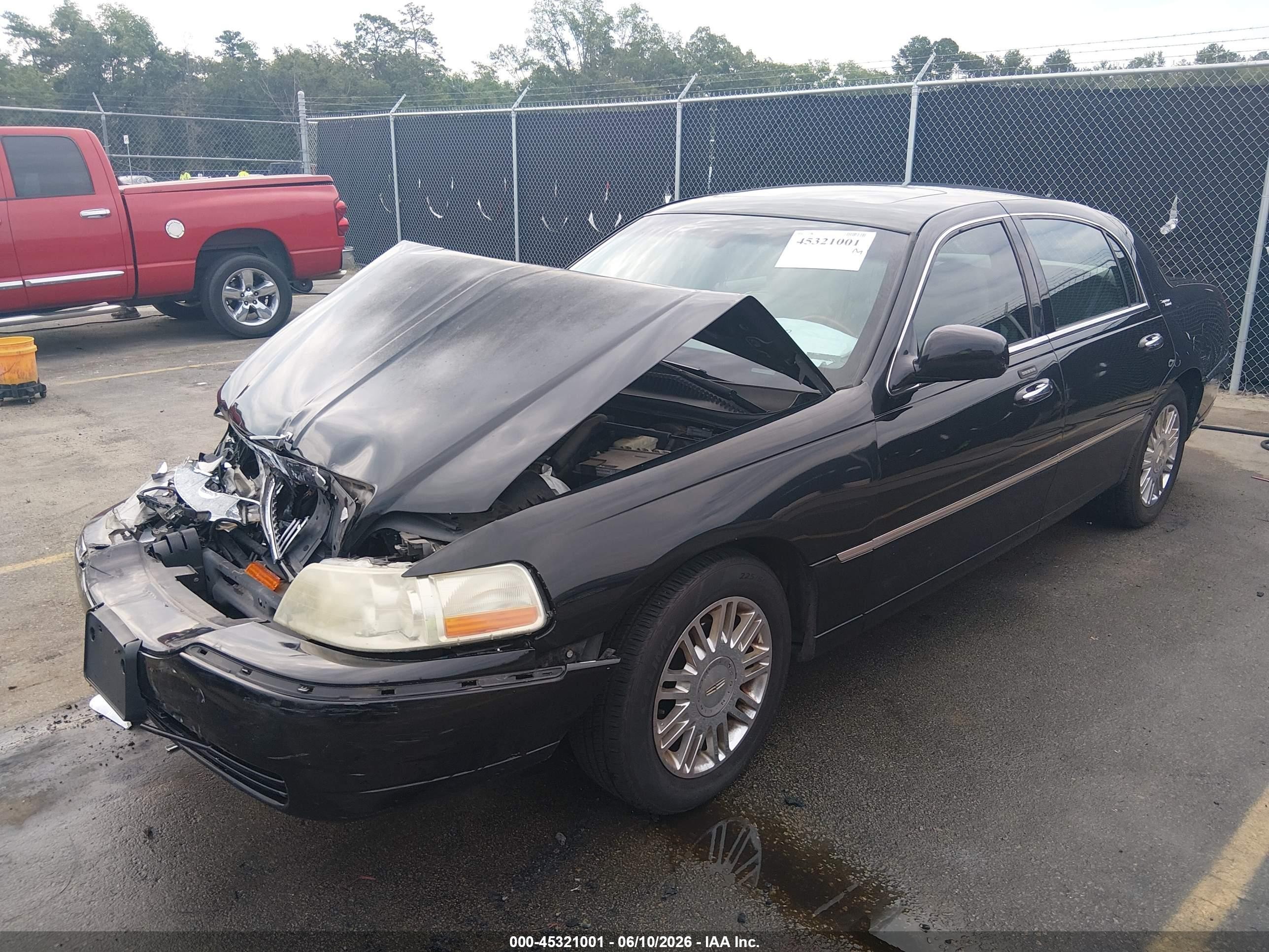 2007 Lincoln Town Car Signature Limited Black vin: 1LNHM82VX7Y624233