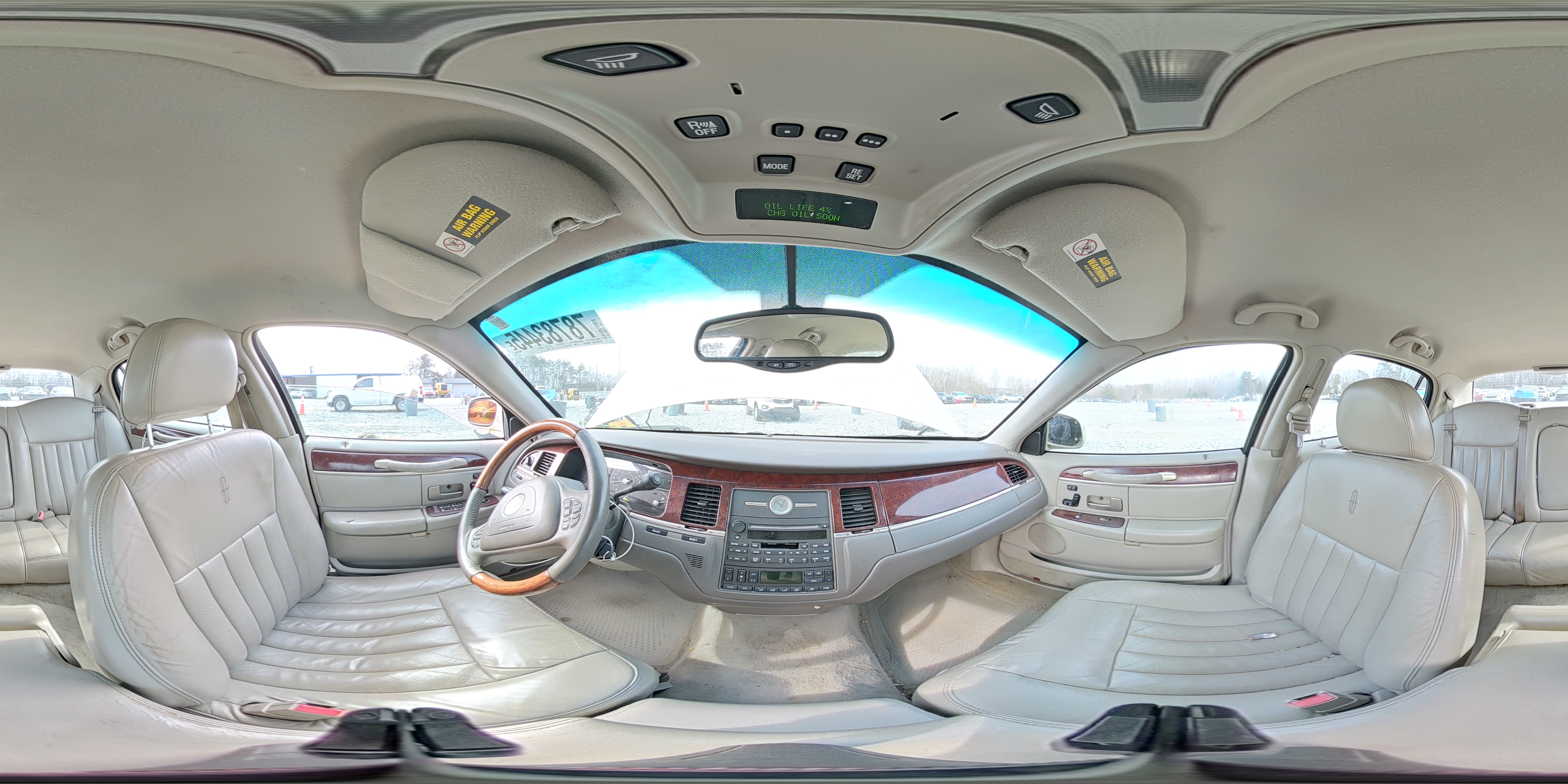 2003 Lincoln Town Car Signature Beige vin: 1LNHM82W03Y653937
