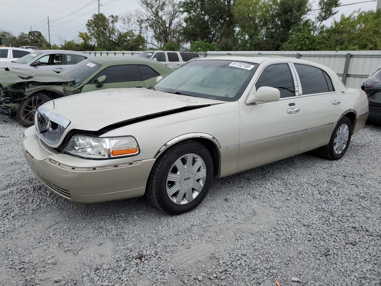 2005 Lincoln Town Car Signature Limited Бежевый vin: 1LNHM82W05Y627941