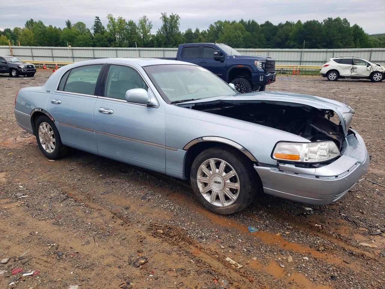2007 Lincoln Town Car Signature Limited Blue vin: 1LNHM82W17Y624534
