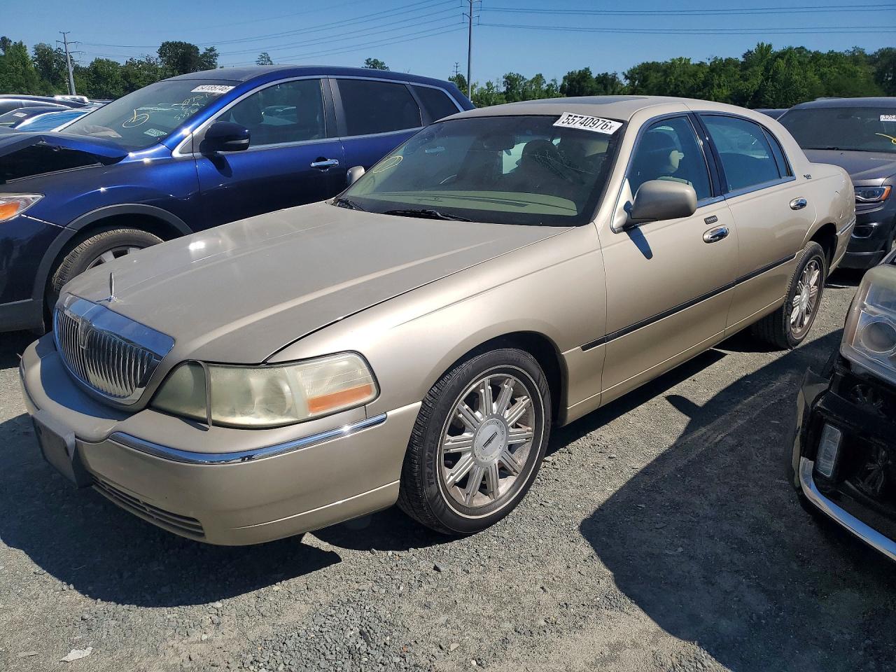 2006 Lincoln Town Car Signature Limited Tan vin: 1LNHM82W36Y620578
