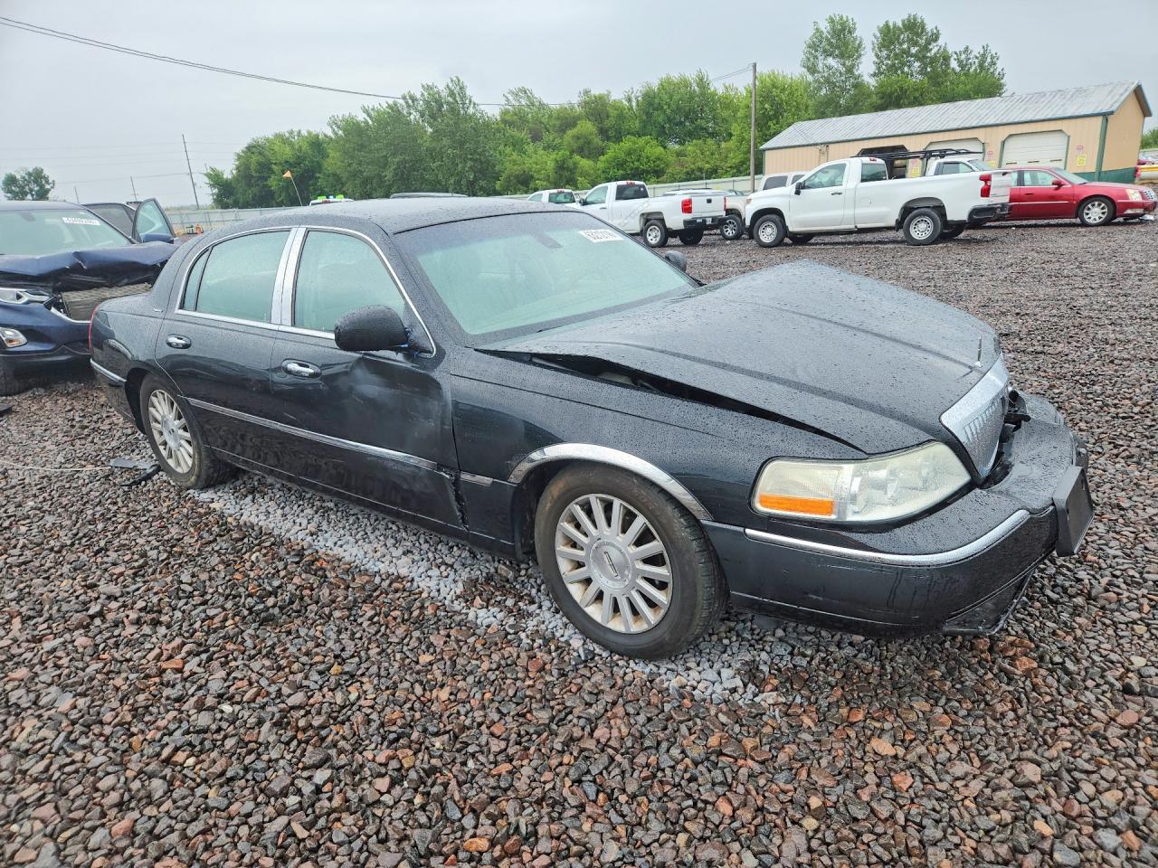 2003 Lincoln Town Car Signature Black vin: 1LNHM82W43Y703335