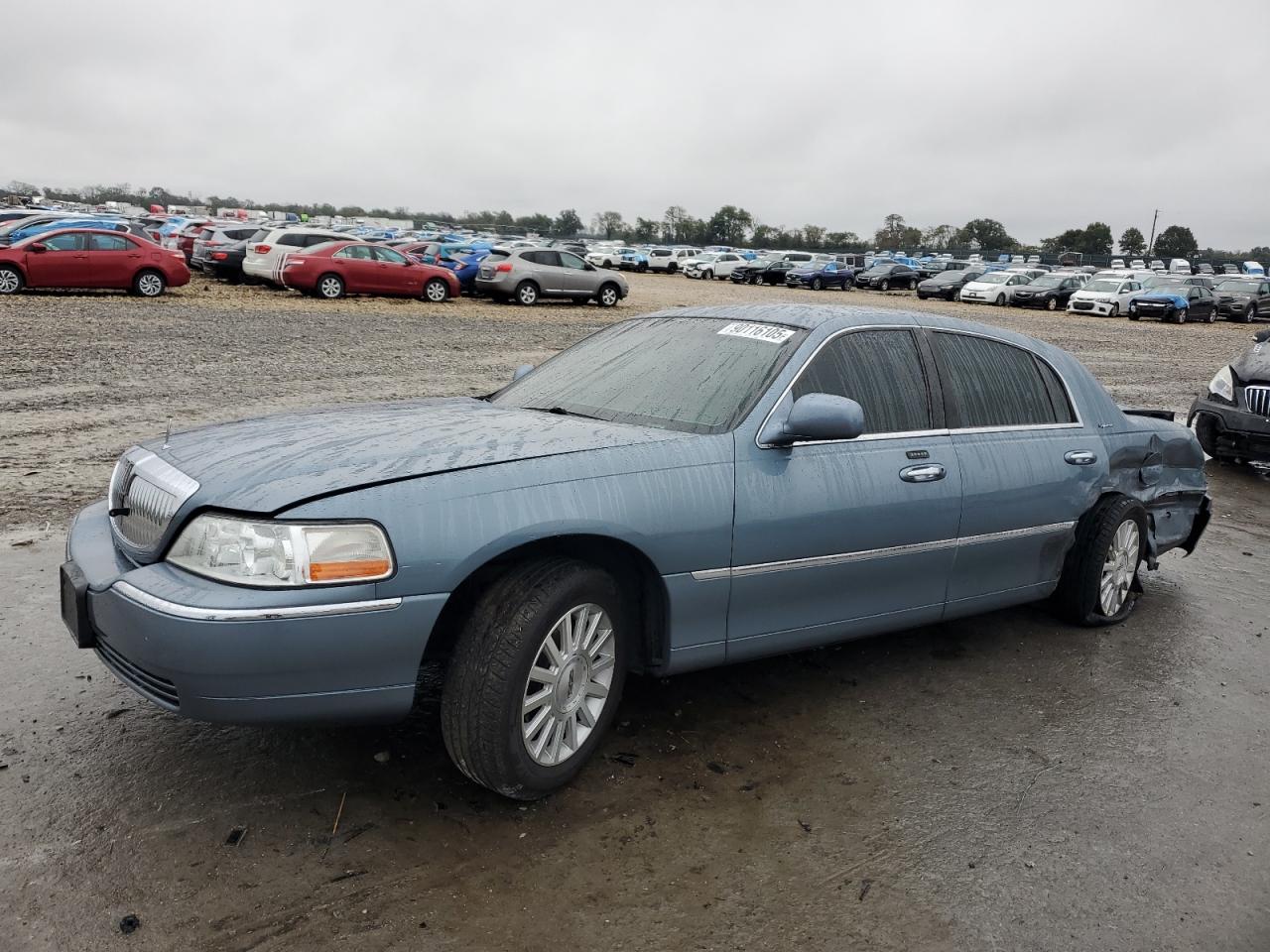 2003 Lincoln Town Car Signature Gray vin: 1LNHM82W73Y697448