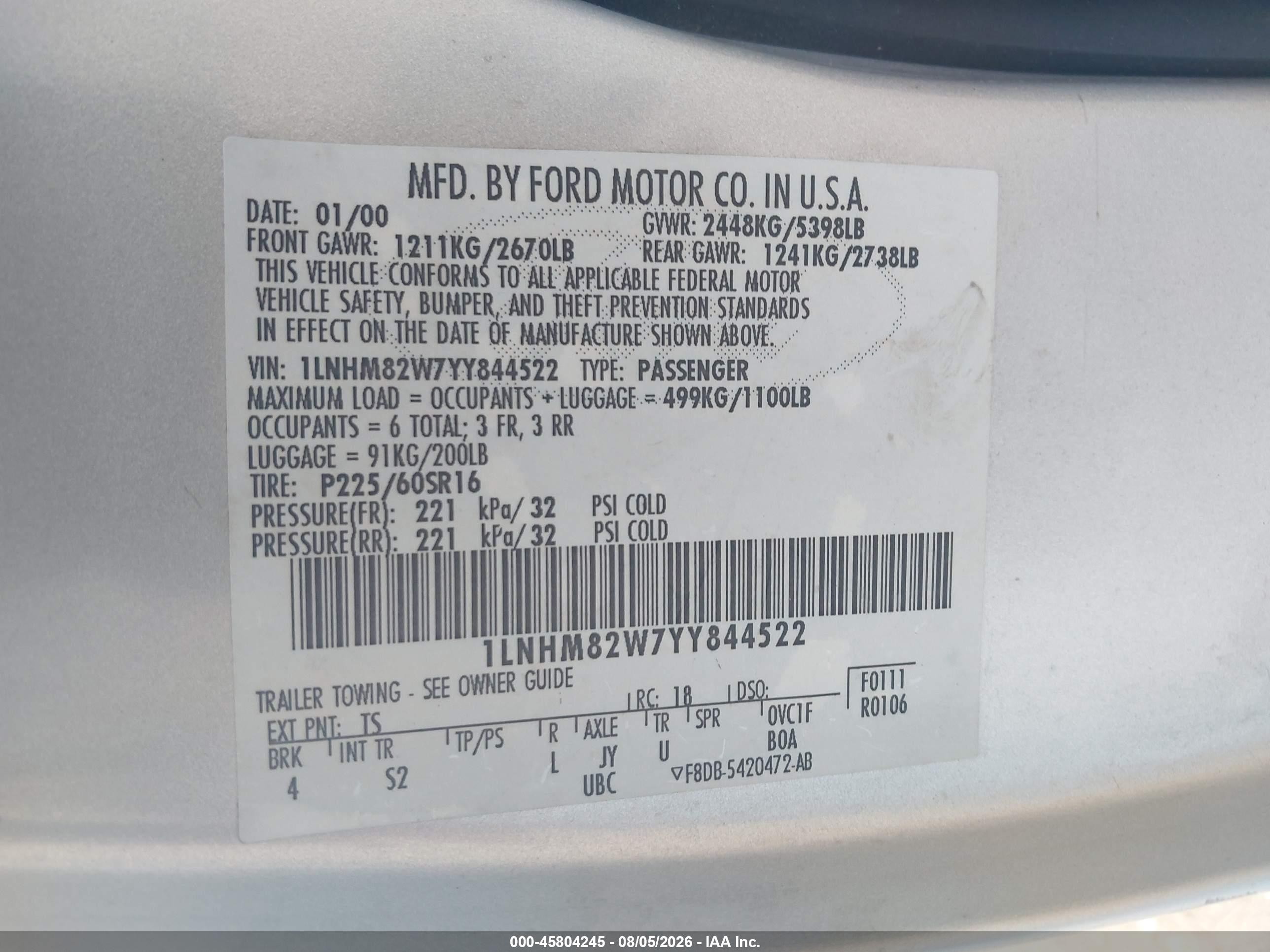 2000 Lincoln Town Car Signature Silver vin: 1LNHM82W7YY844522