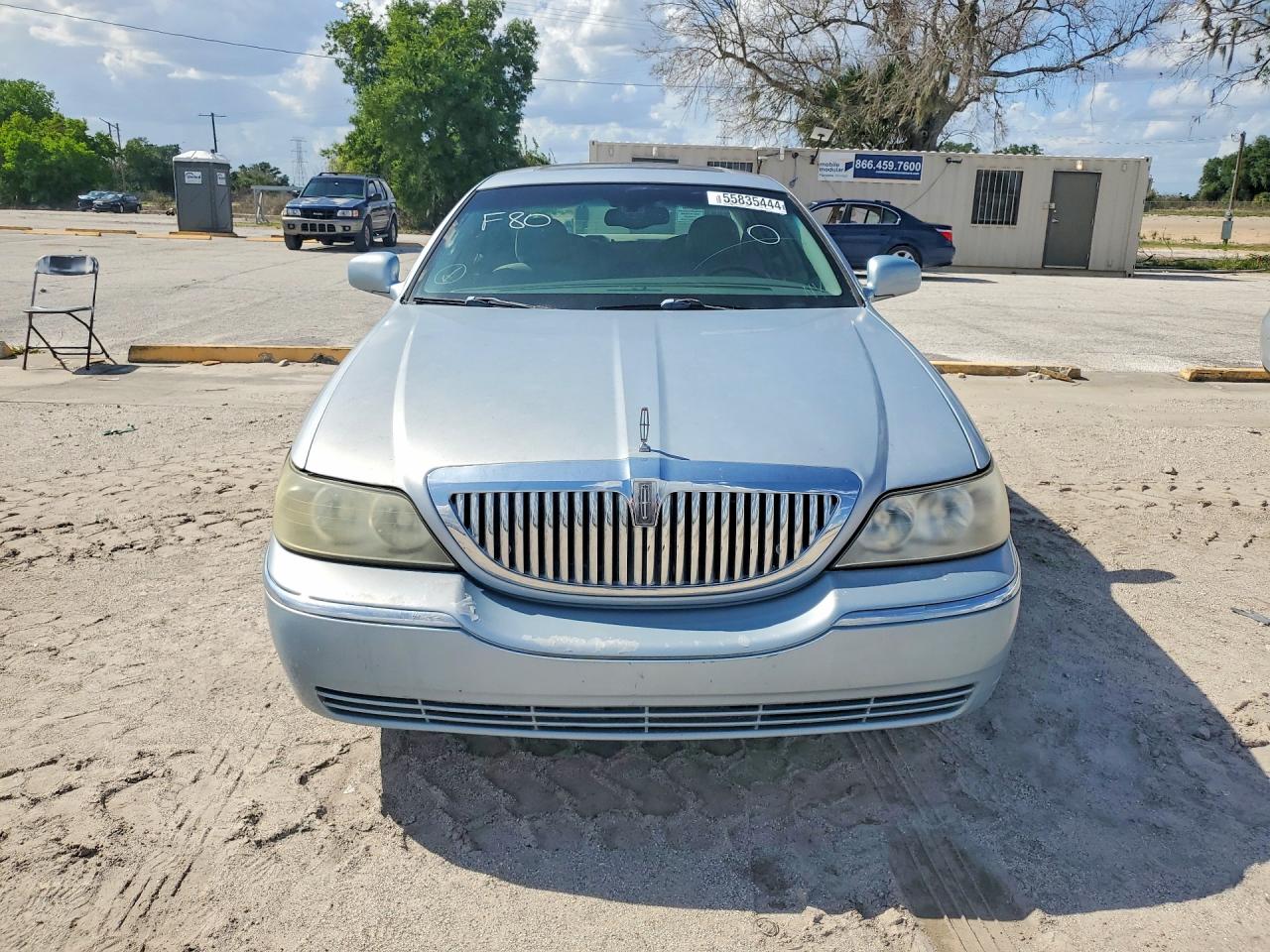 2005 Lincoln Town Car Signature Limited Blue vin: 1LNHM82WX5Y645749