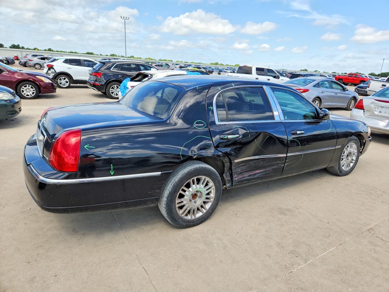2006 Lincoln Town Car Designer Black vin: 1LNHM83V36Y647334