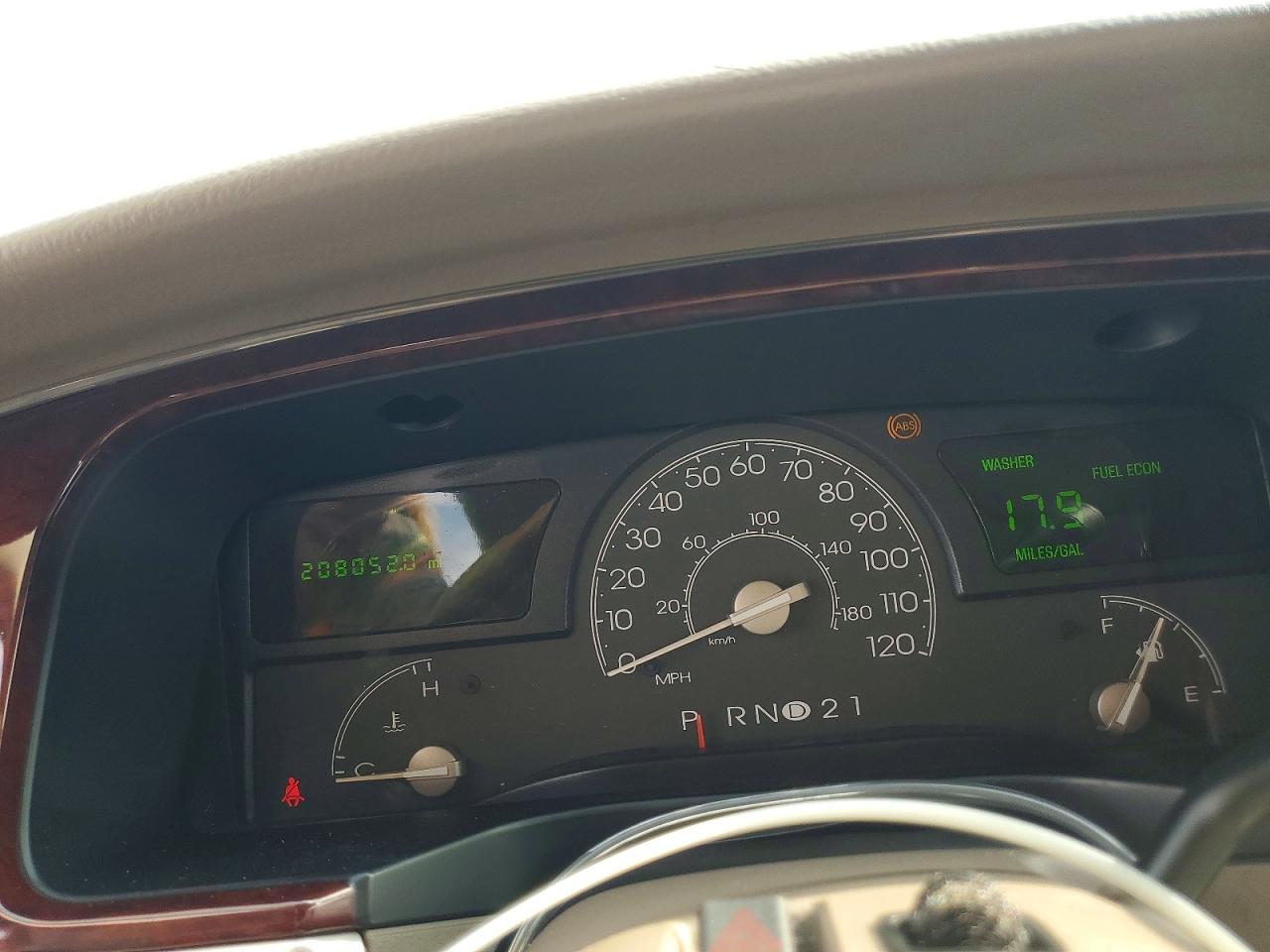 2003 Lincoln Town Car Cartier Beige vin: 1LNHM83W13Y621271