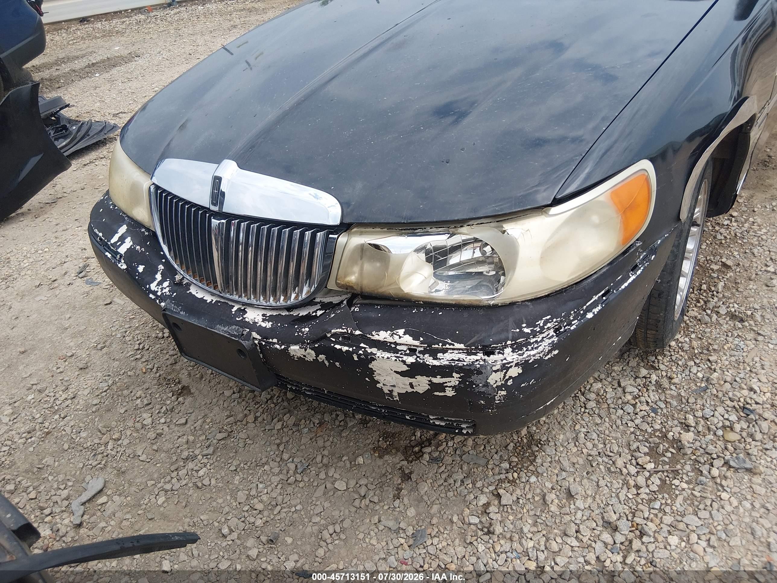 2001 Lincoln Town Car Cartier Black vin: 1LNHM83W31Y700874