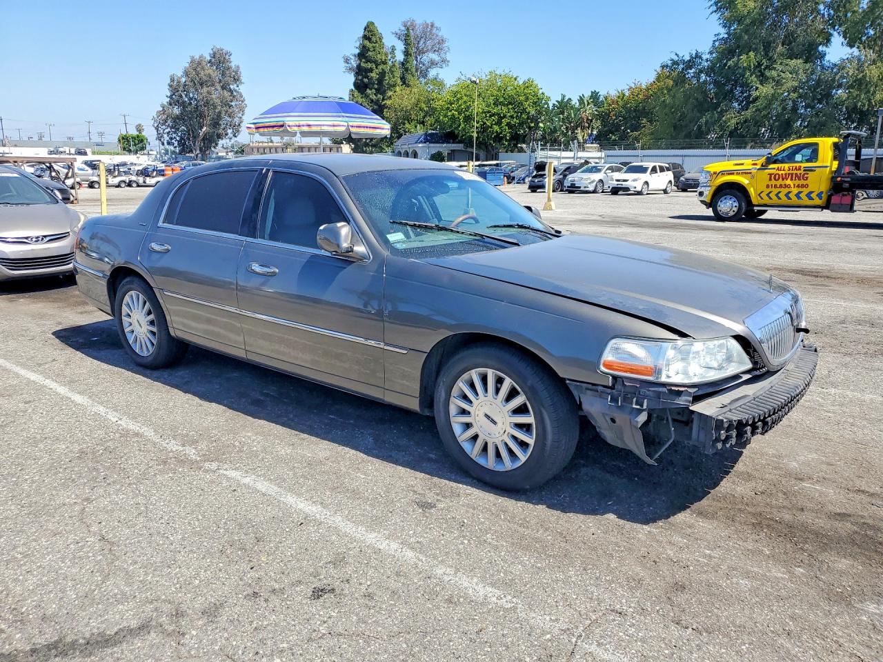 2004 Lincoln Town Car Ultimate Серый vin: 1LNHM83W34Y659909