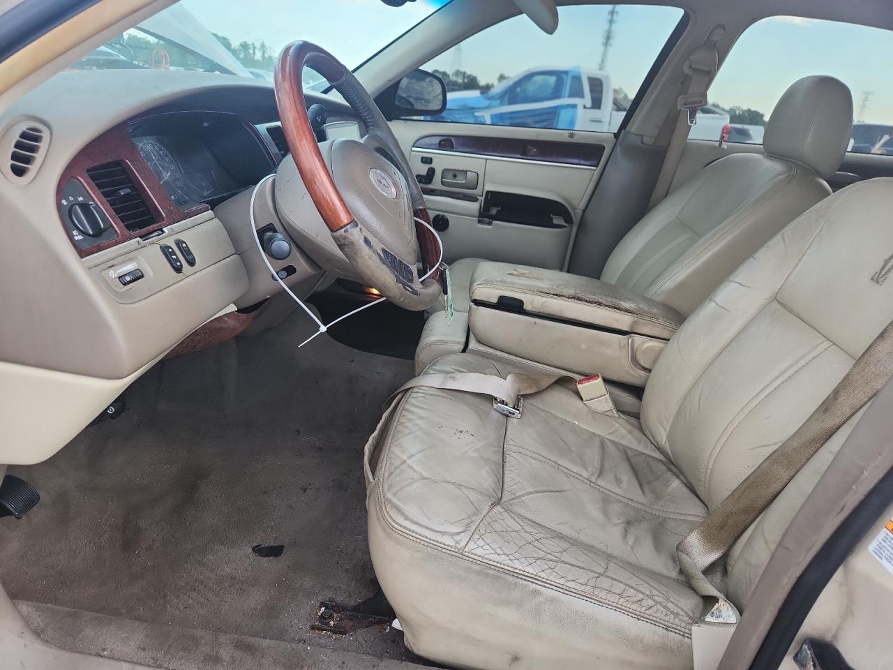 2003 Lincoln Town Car Cartier Black vin: 1LNHM83W43Y643197