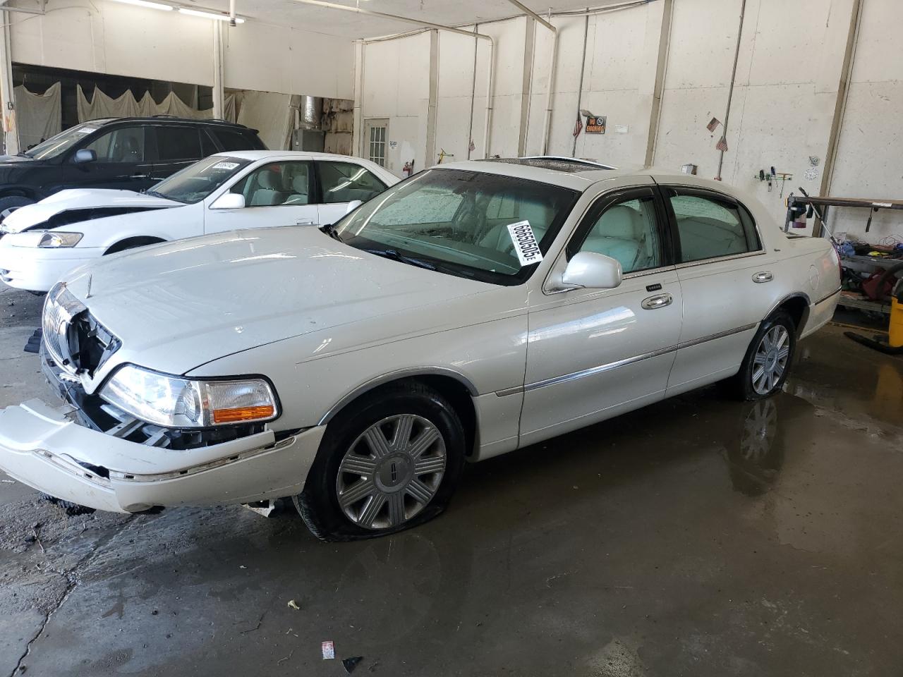 1LNHM83W54Y652556