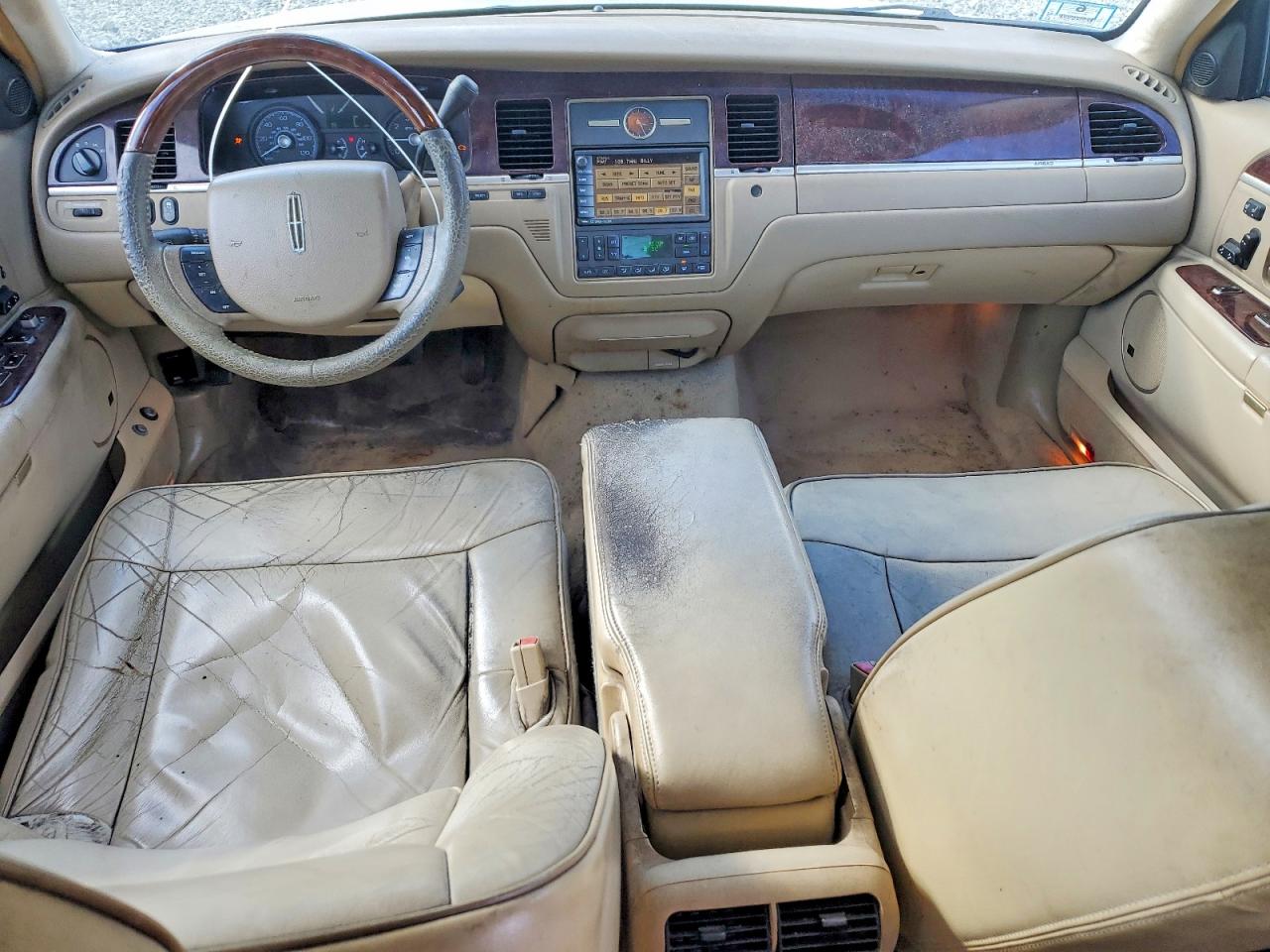 2006 Lincoln Town Car Two Tone vin: 1LNHM83W56Y635906