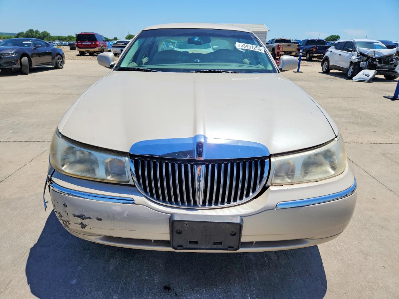 2000 Lincoln Town Car Cartier Beige vin: 1LNHM83W6YY877221