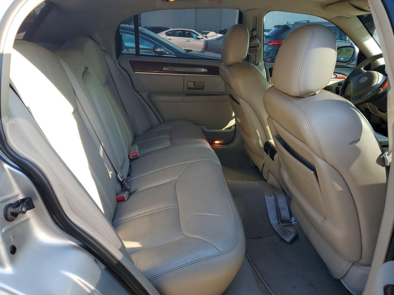2003 Lincoln Town Car Cartier Silver vin: 1LNHM83W73Y608220