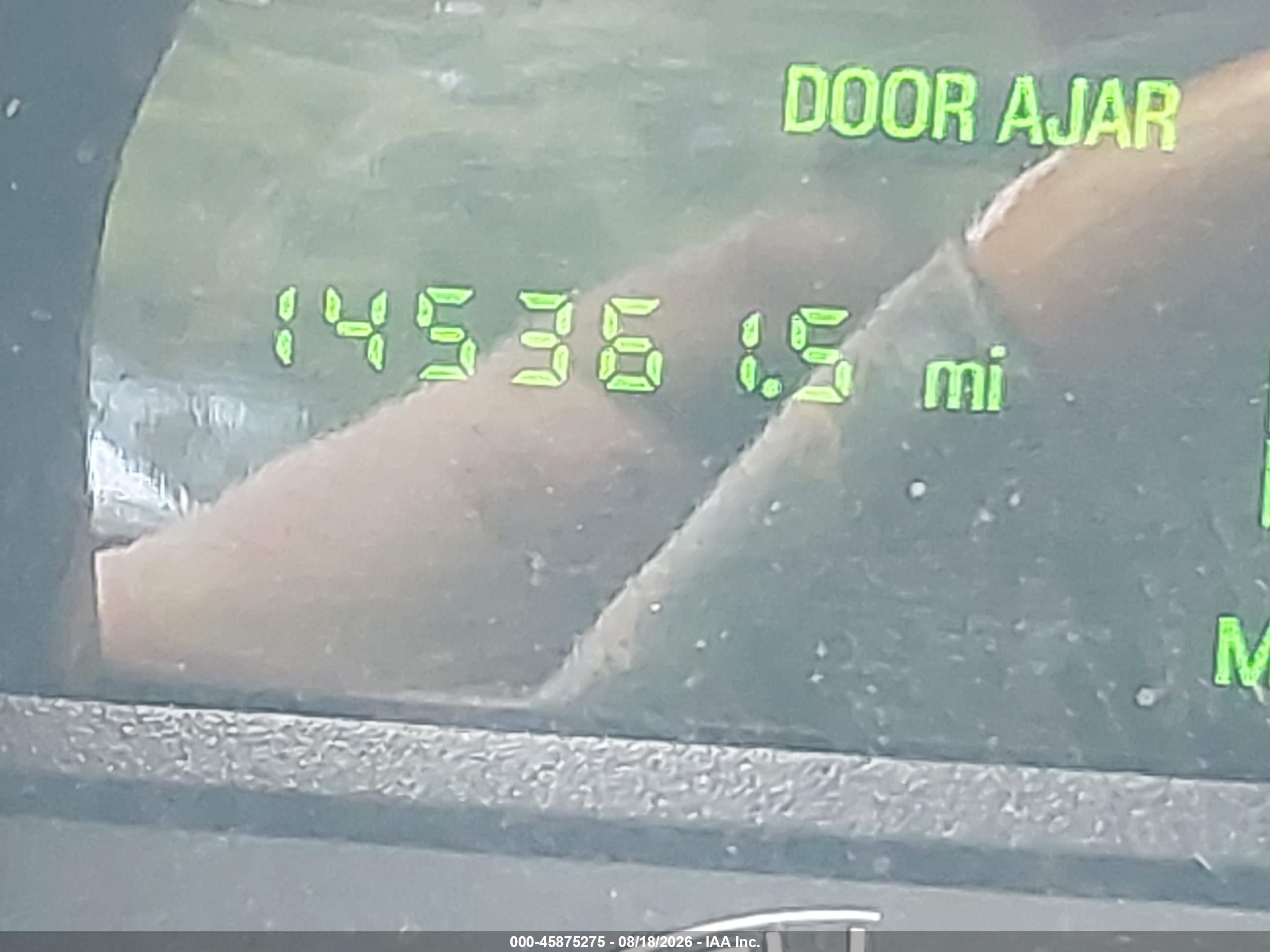 2004 Lincoln Town Car Ultimate Beige vin: 1LNHM83W84Y638148