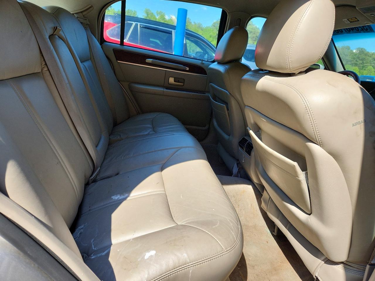 2004 Lincoln Town Car Ultimate Silver vin: 1LNHM83W94Y618913