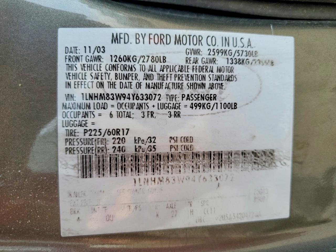 2004 Lincoln Town Car Ultimate Gray vin: 1LNHM83W94Y633072