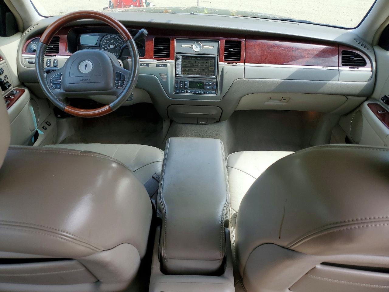 2004 Lincoln Town Car Ultimate Gray vin: 1LNHM83W94Y633072