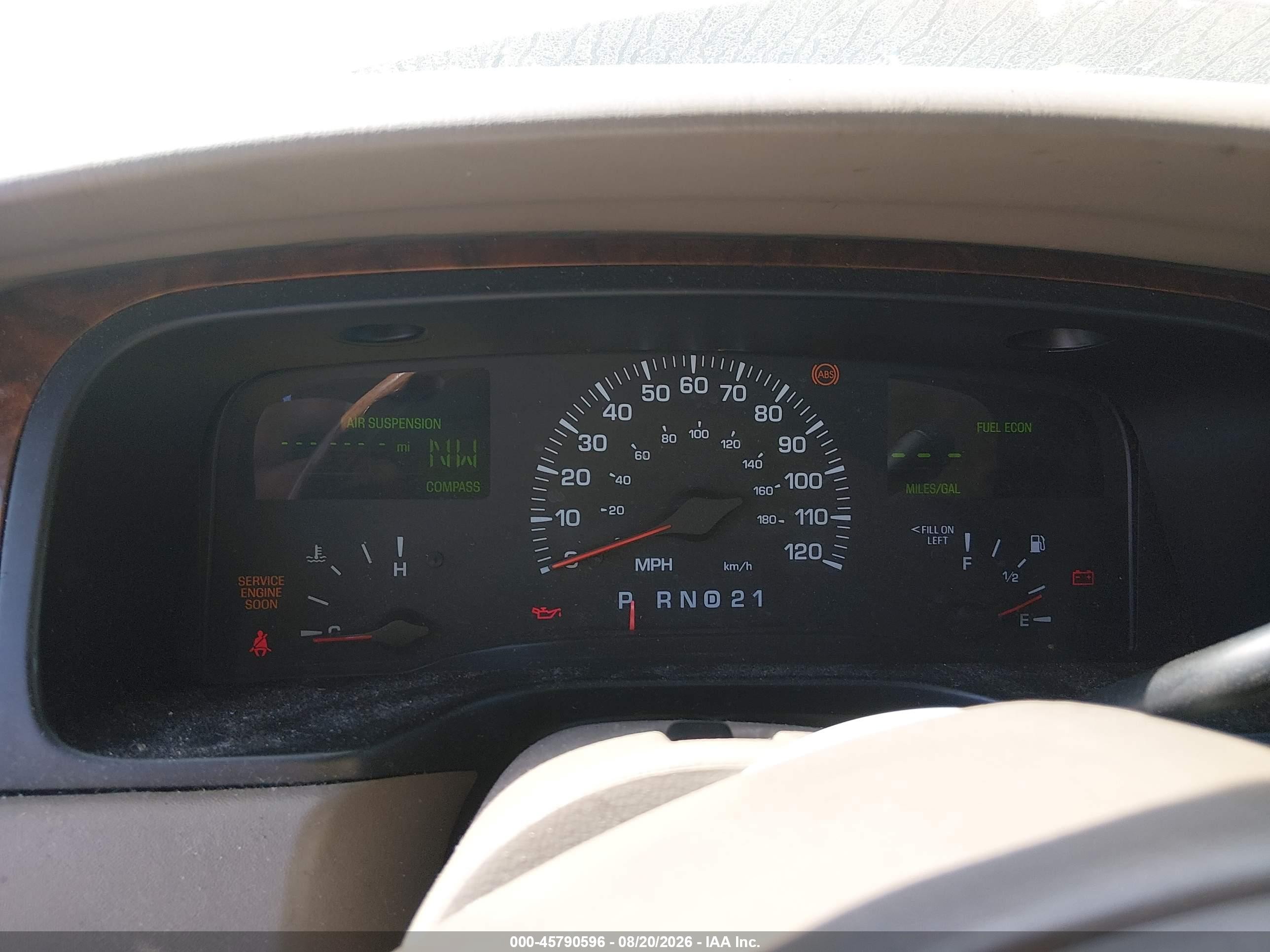 2000 Lincoln Town Car Cartier Tan vin: 1LNHM83W9YY891453