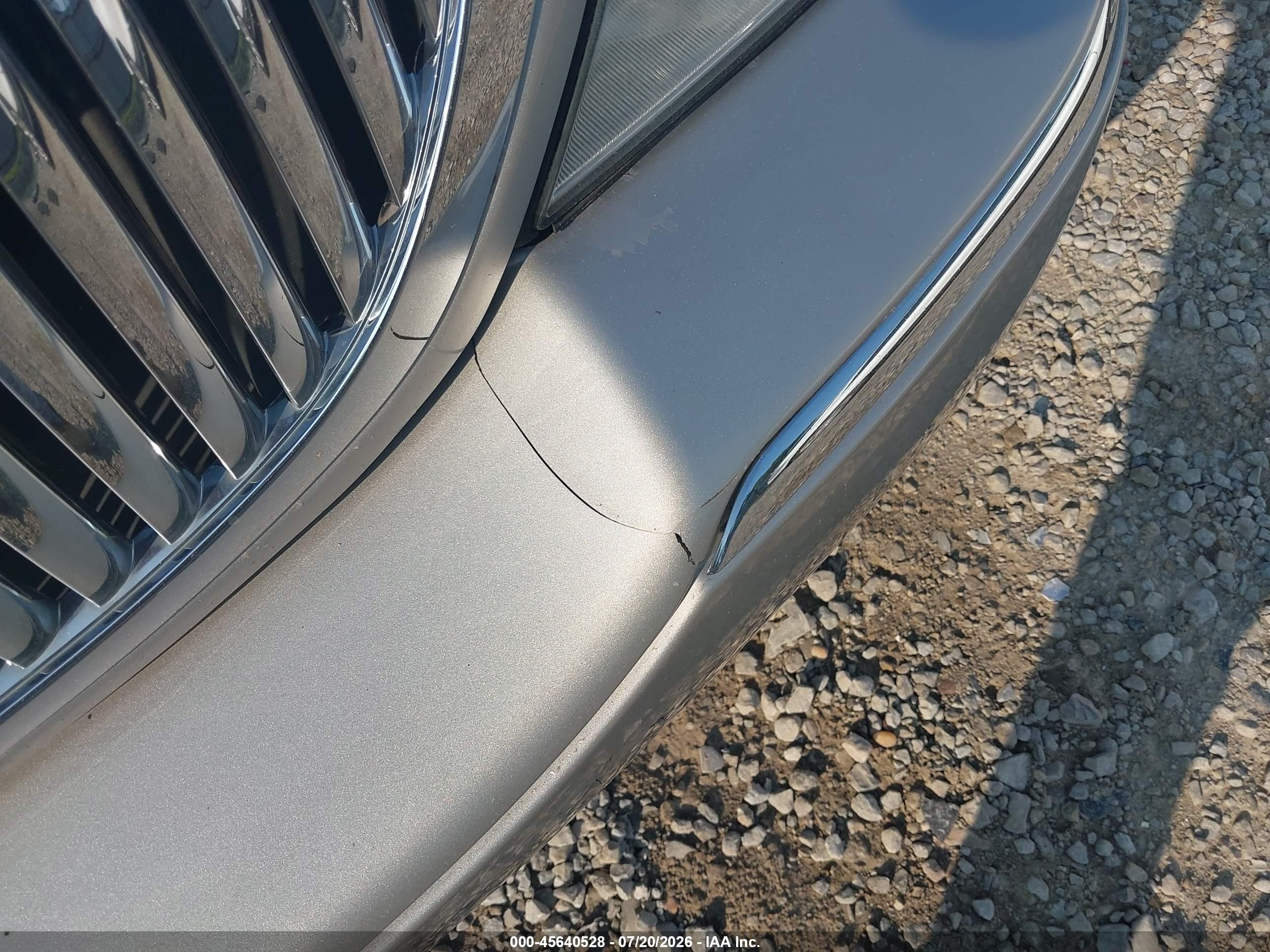 2003 Lincoln Town Car Cartier Silver vin: 1LNHM83WX3Y655743