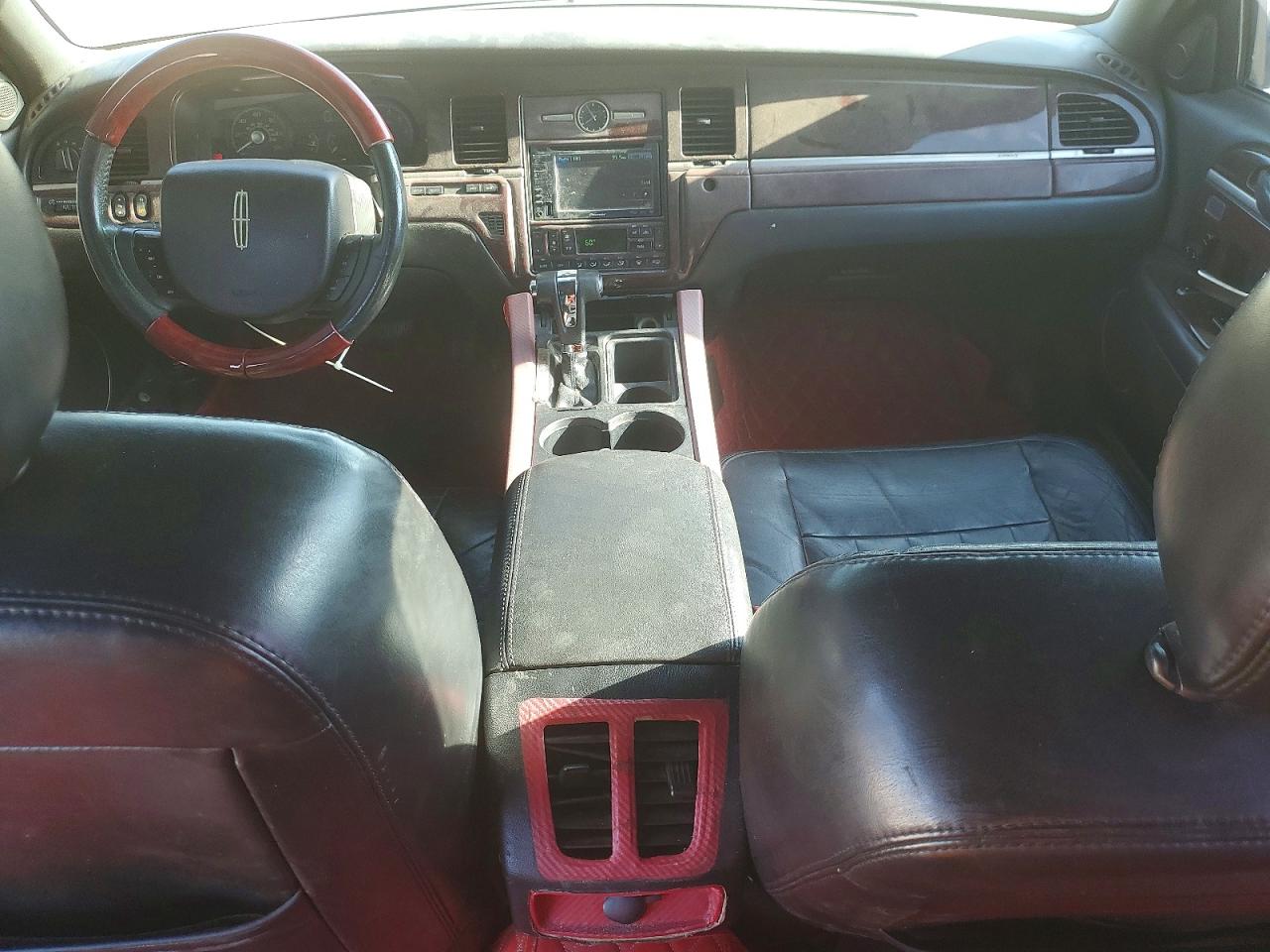 2007 Lincoln Town Car Executive L Black vin: 1LNHM84W17Y637300