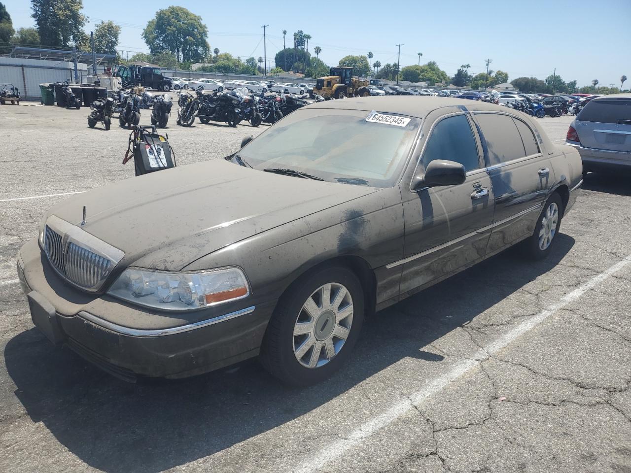 2005 Lincoln Town Car Executive L Black vin: 1LNHM84W45Y619127