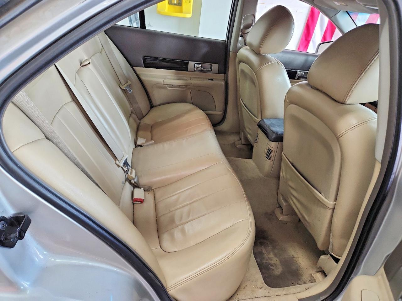 2005 Lincoln Ls Серебряный vin: 1LNHM86S05Y641975
