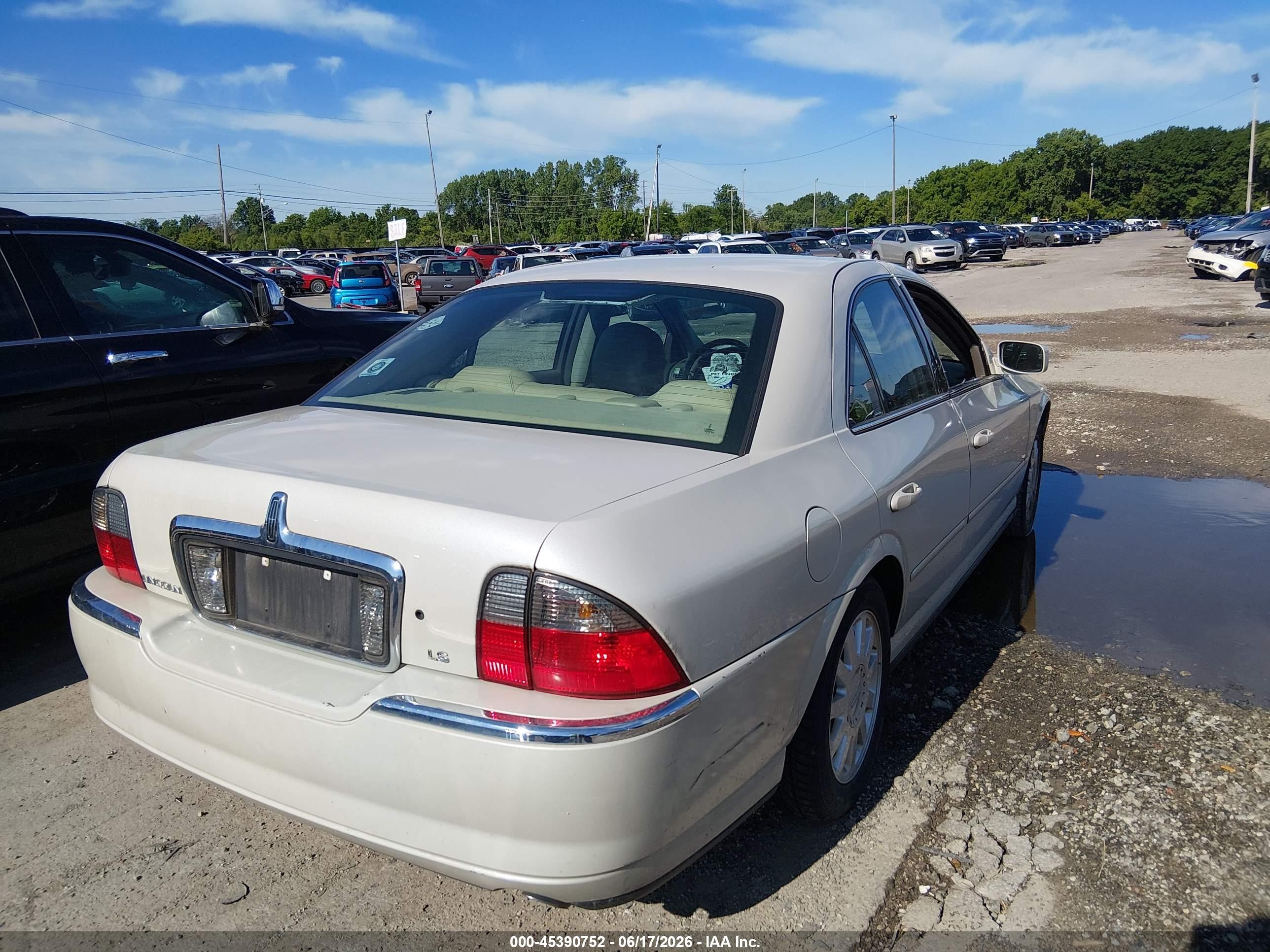 2005 Lincoln Ls V6 White vin: 1LNHM86S35Y616603