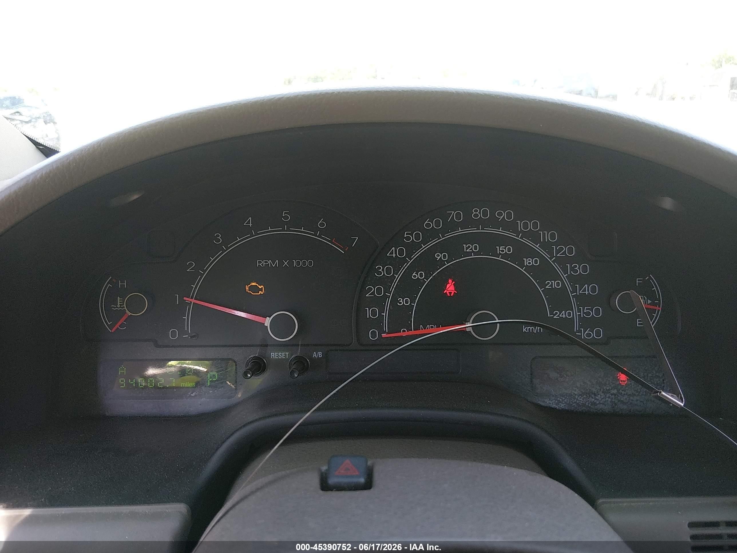 2005 Lincoln Ls V6 White vin: 1LNHM86S35Y616603