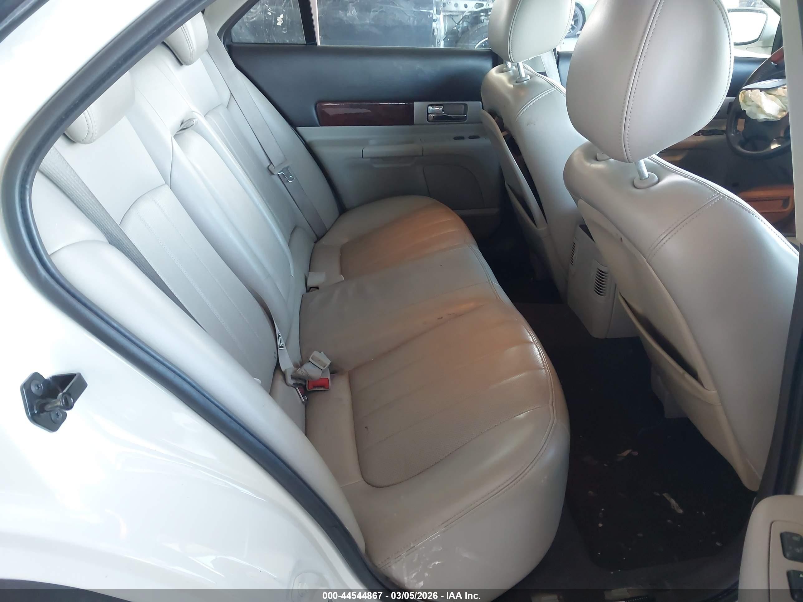 2003 Lincoln Ls V8 Белый vin: 1LNHM87A03Y698129
