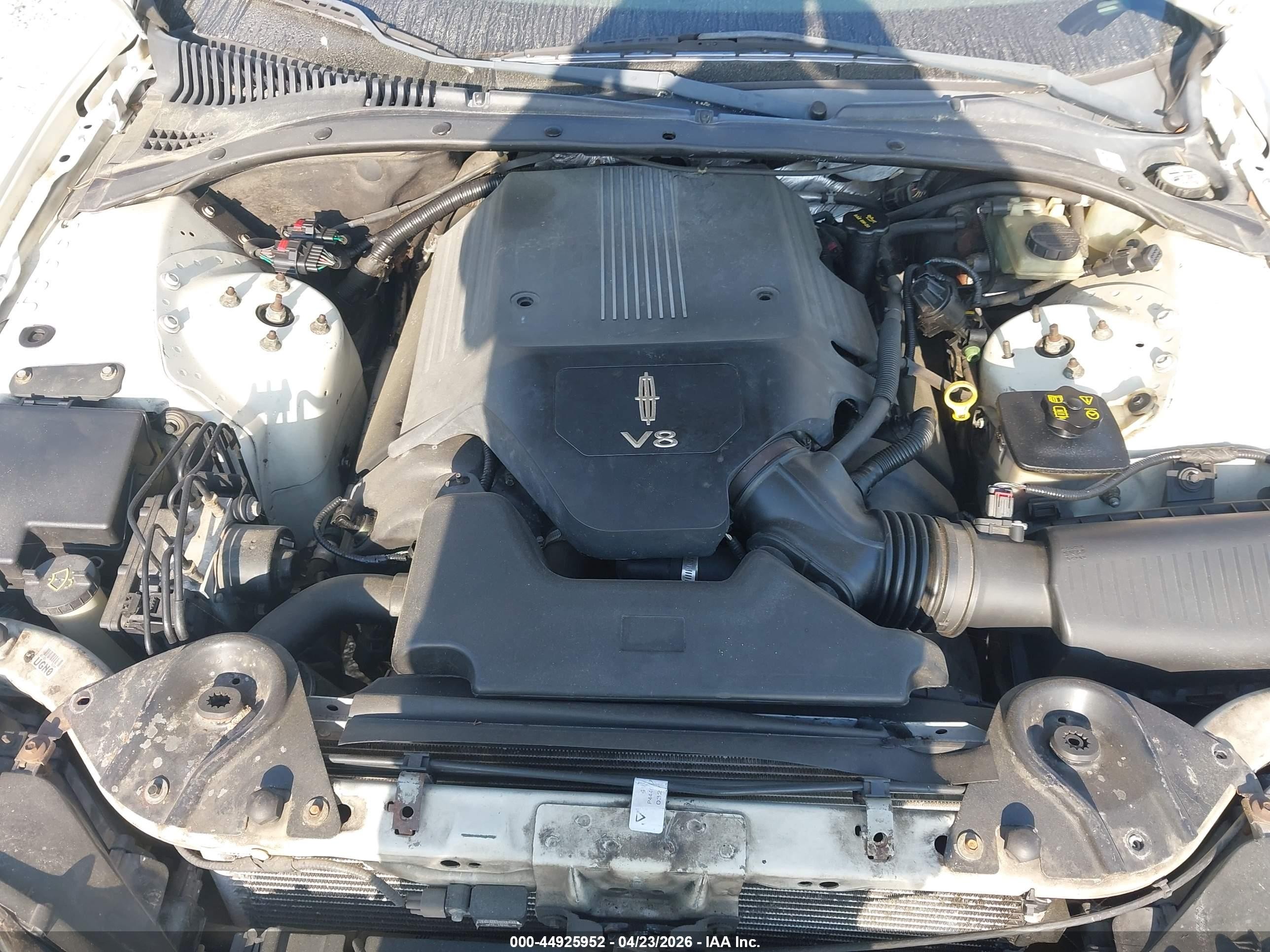 2004 Lincoln Ls V8 Белый vin: 1LNHM87A34Y623426
