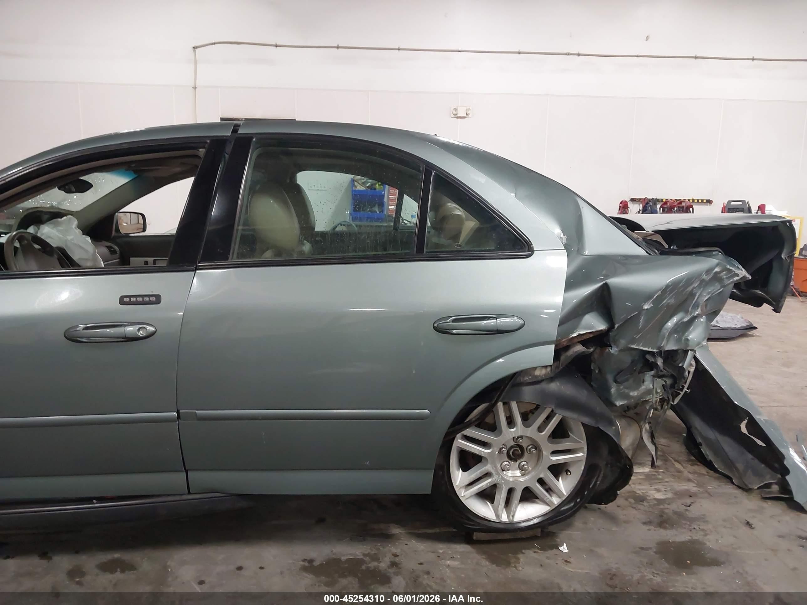 2005 Lincoln Ls V8 Blue vin: 1LNHM87A45Y669235
