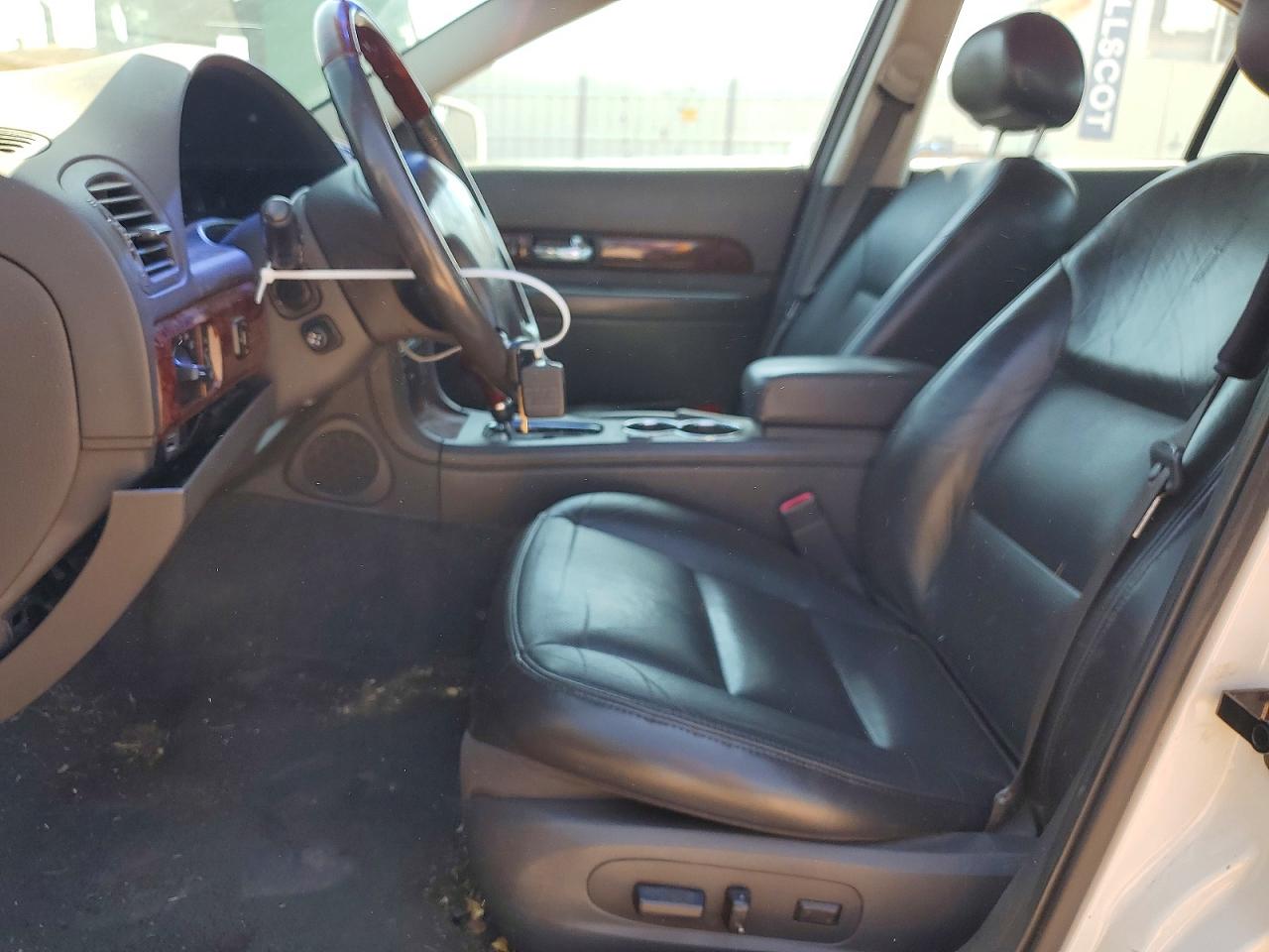 2001 Lincoln Ls White vin: 1LNHM87A71Y722004