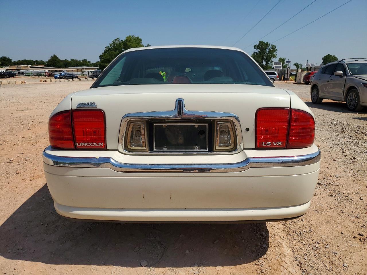 2001 Lincoln Ls White vin: 1LNHM87A71Y722004