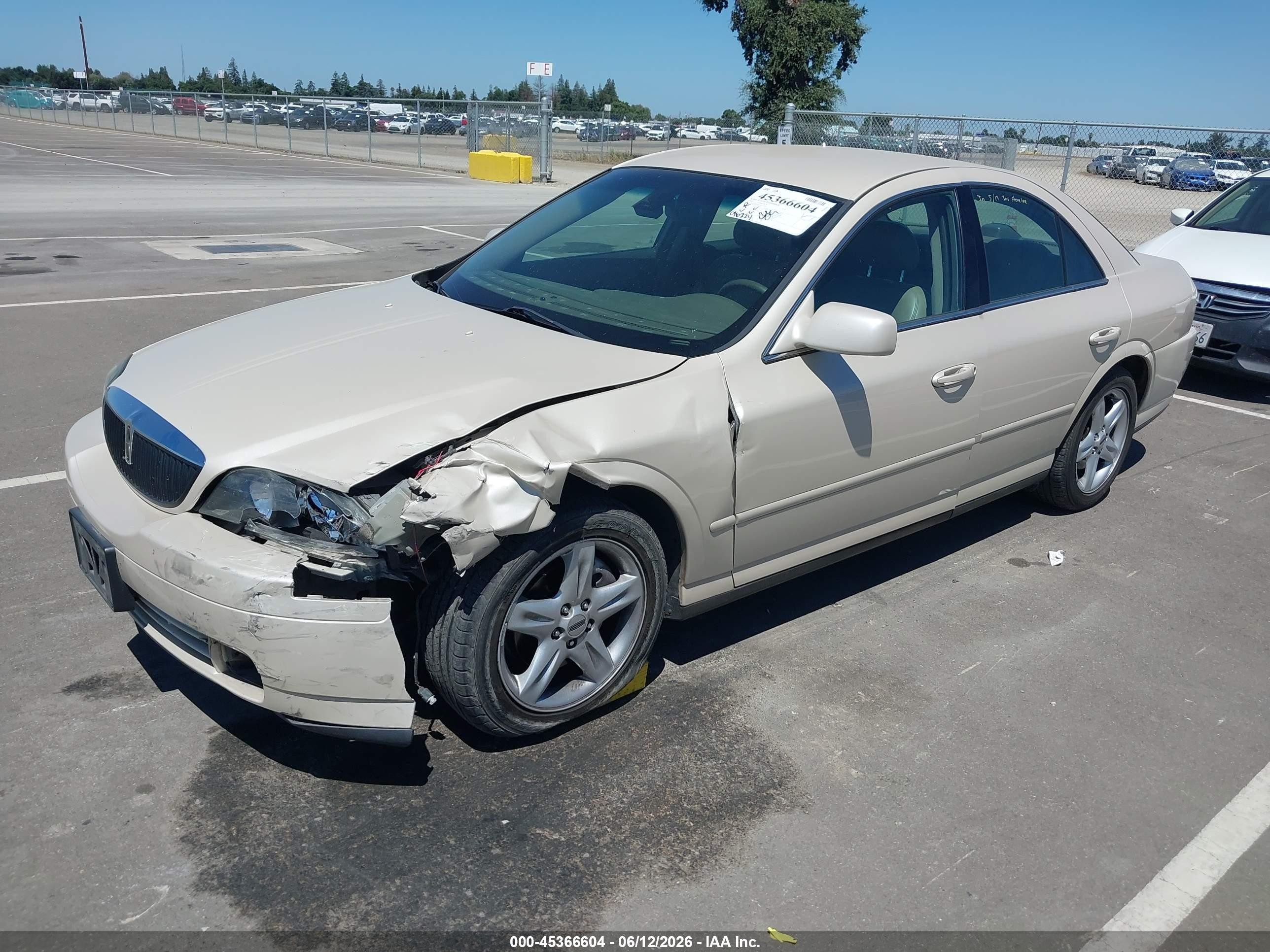 2002 Lincoln Ls V8 Auto Cream vin: 1LNHM87A92Y707330