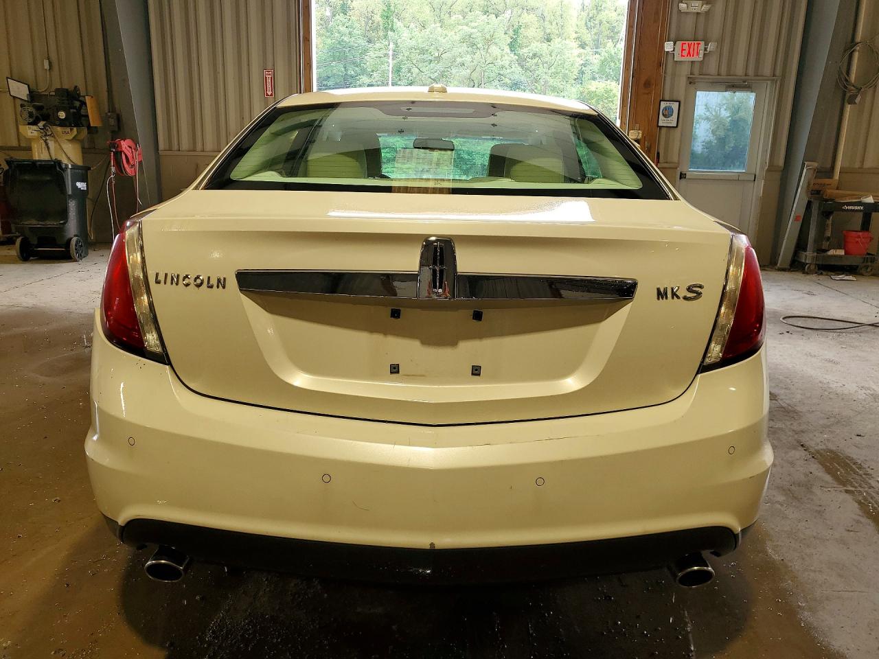 2009 Lincoln Mks White vin: 1LNHM93R19G609507
