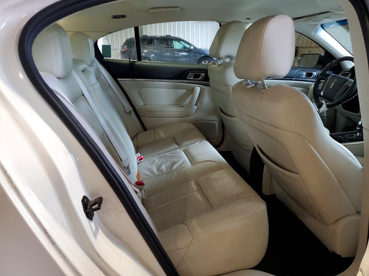 2009 Lincoln Mks White vin: 1LNHM93R19G609507