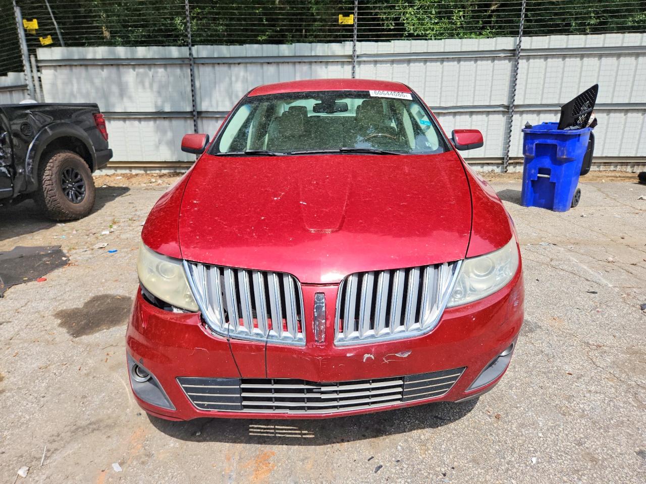 2009 Lincoln Mks Burgundy vin: 1LNHM93R19G613282