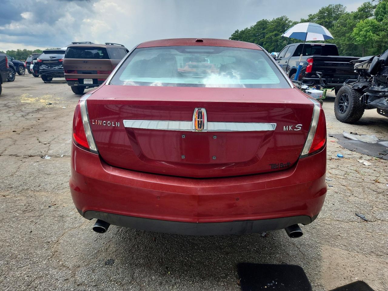2009 Lincoln Mks Burgundy vin: 1LNHM93R19G613282